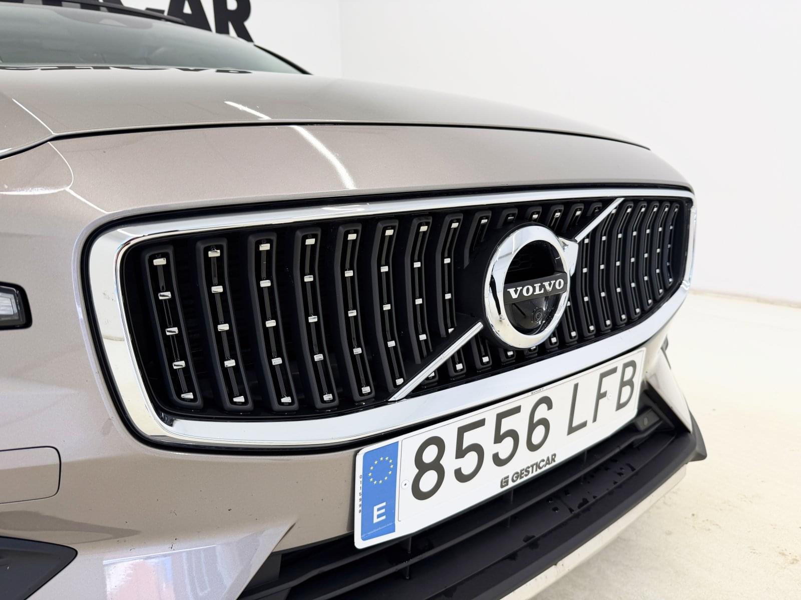 VOLVO V60 CROSS COUNTRY D4 AWD 190CV INSCRIPTION 4 
