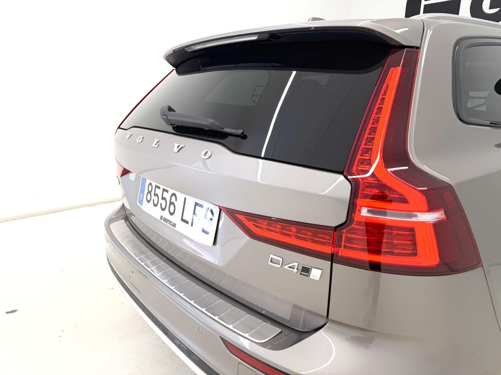 VOLVO V60 CROSS COUNTRY D4 AWD 190CV INSCRIPTION 17 