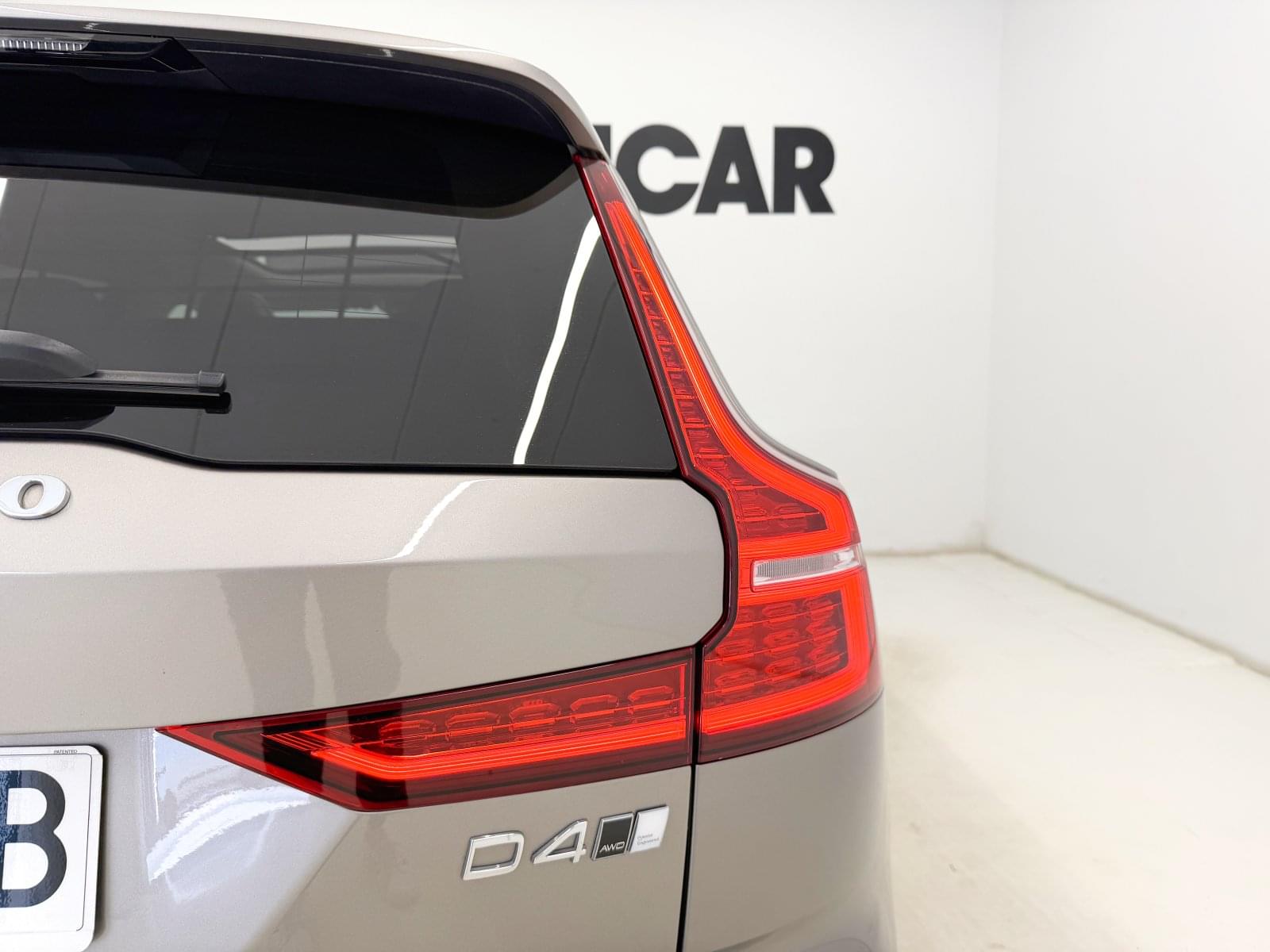 VOLVO V60 CROSS COUNTRY D4 AWD 190CV INSCRIPTION 19 