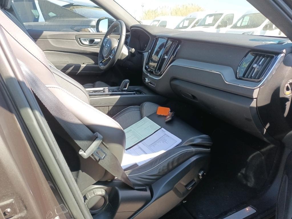 VOLVO XC60 2.0 T6 AWD RECHARGE R-DESIGN AUTO 350 CV 9 