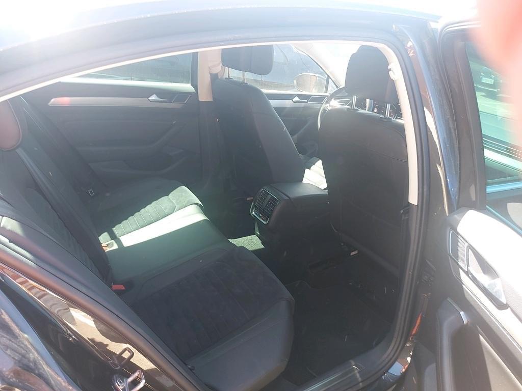 VOLKSWAGEN PASSAT SEDáN SPORT 2.0 TDI 150CV 7