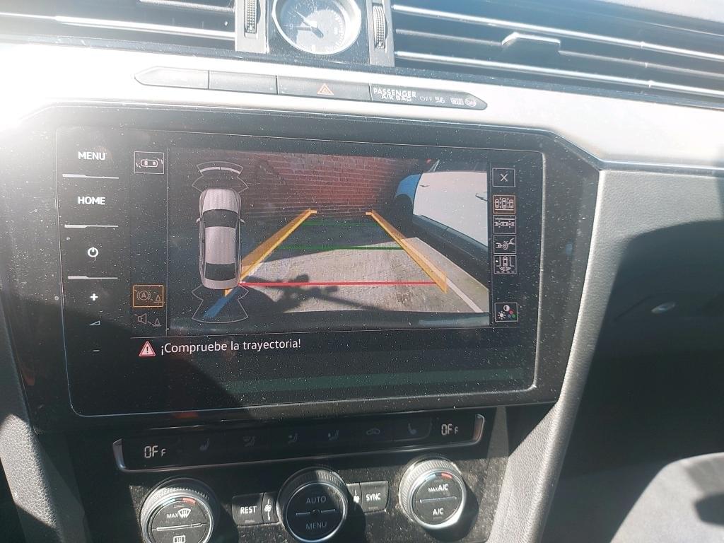 VOLKSWAGEN PASSAT SEDáN SPORT 2.0 TDI 150CV 9