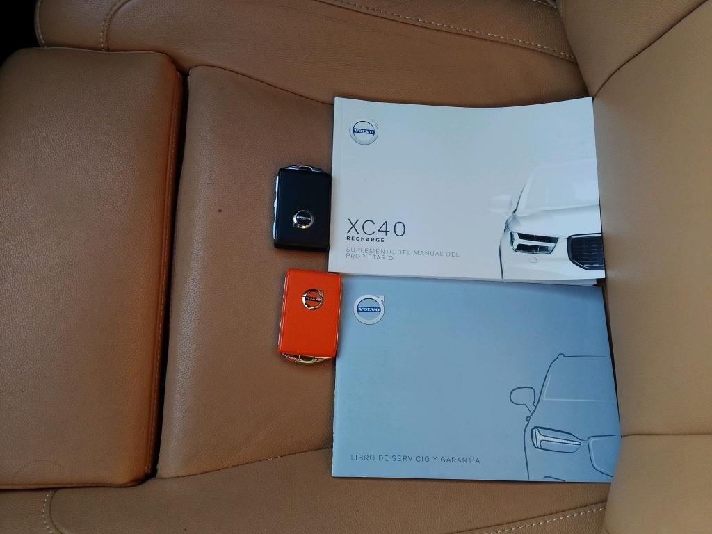 VOLVO XC40 1.5 T4 TWIN RECHARG. INSCRIP AUTO 210CV 11