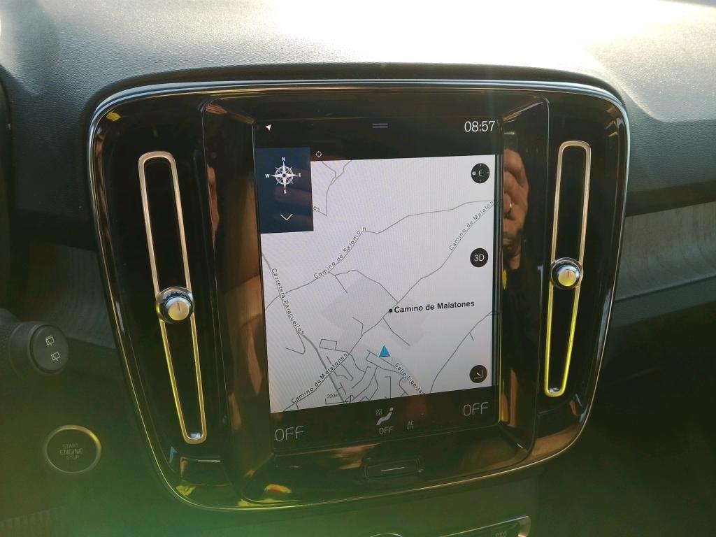 VOLVO XC40 1.5 T4 TWIN RECHARG. INSCRIP AUTO 210CV 9