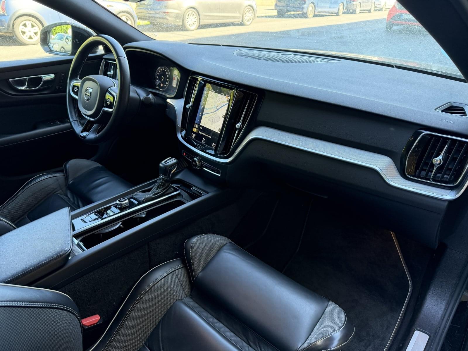 VOLVO S60 2.0 T5 RDESIGN AUTO 18