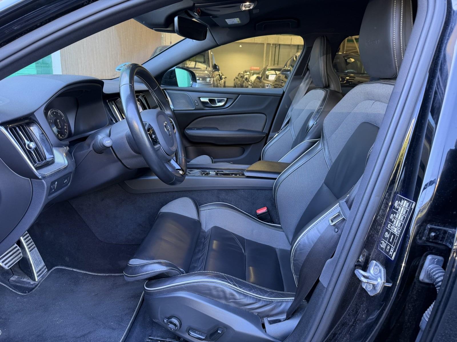 VOLVO S60 2.0 T5 RDESIGN AUTO 10