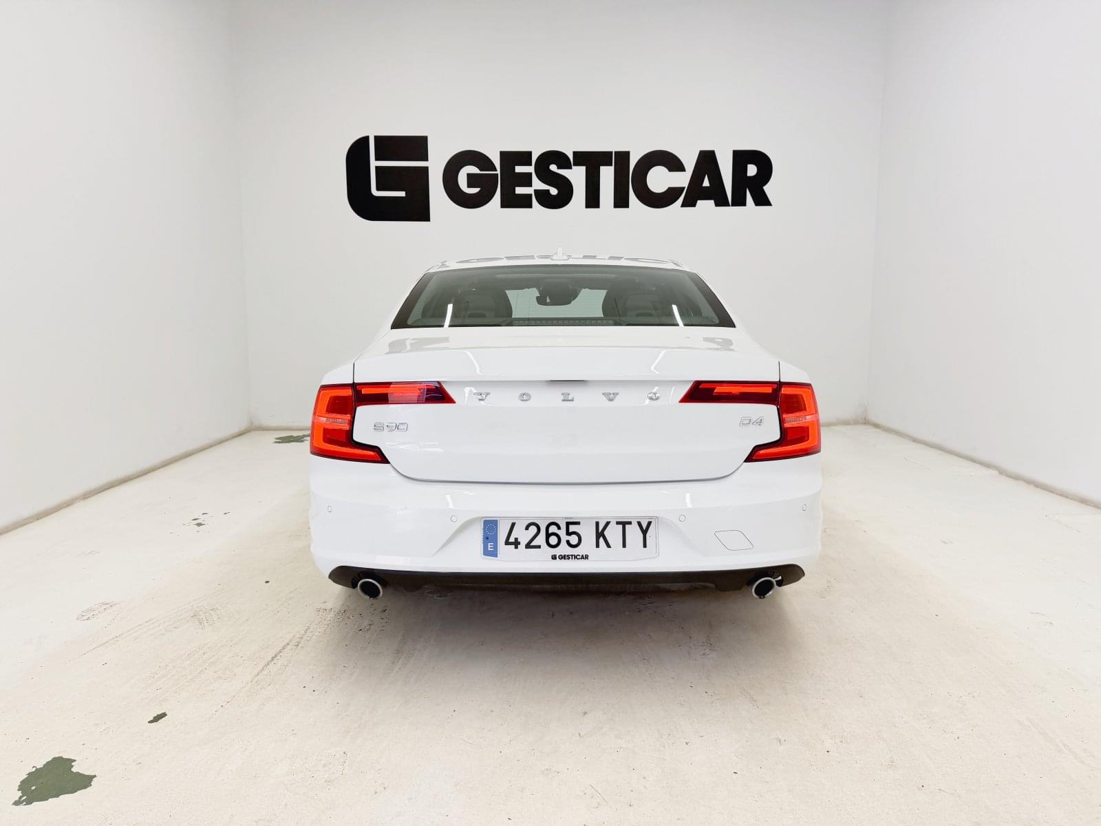 VOLVO S90 SEDáN 2.0 D4 MOMENTUM AUTO 190CV 13 