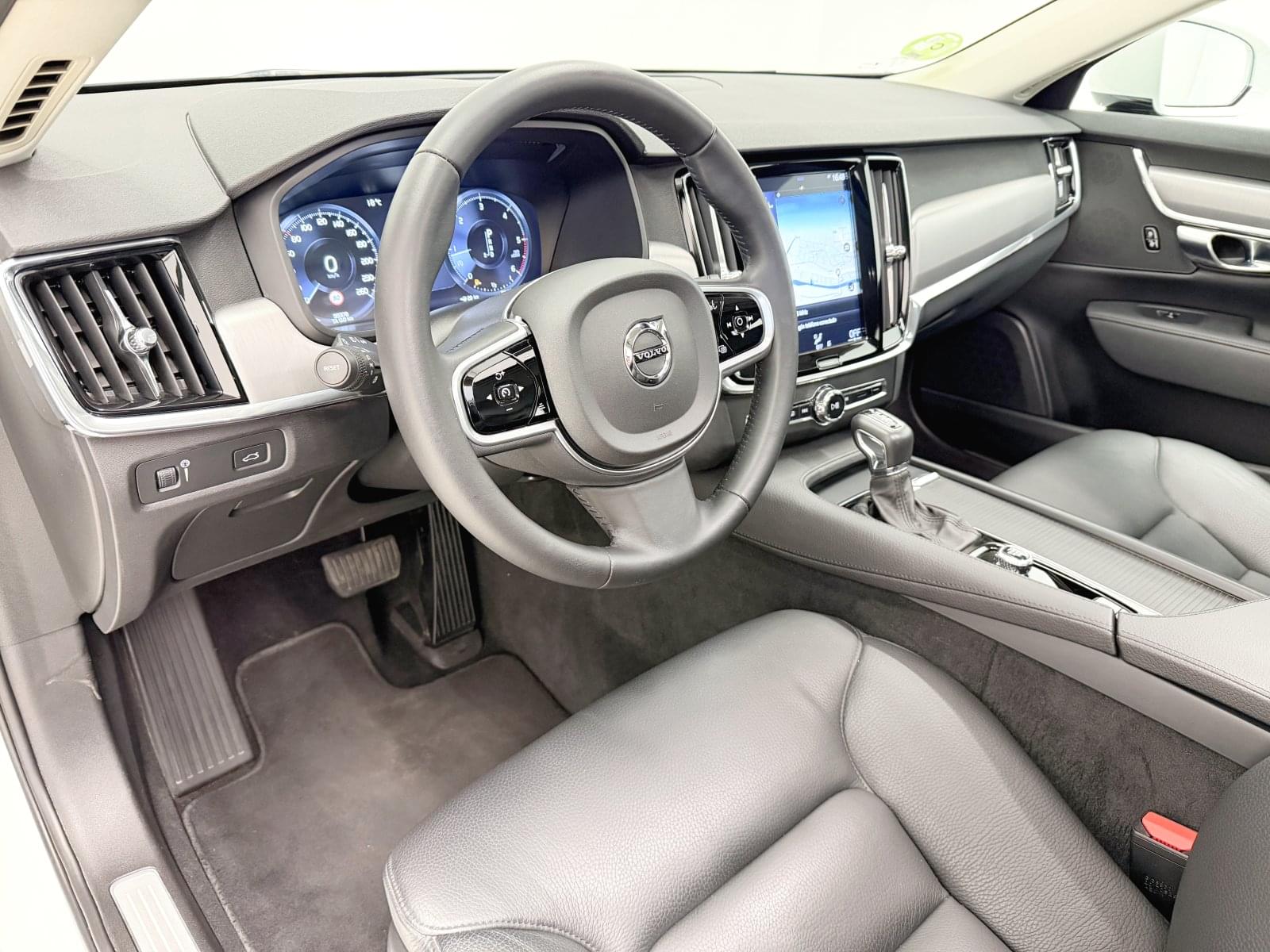 VOLVO S90 SEDáN 2.0 D4 MOMENTUM AUTO 190CV 28 
