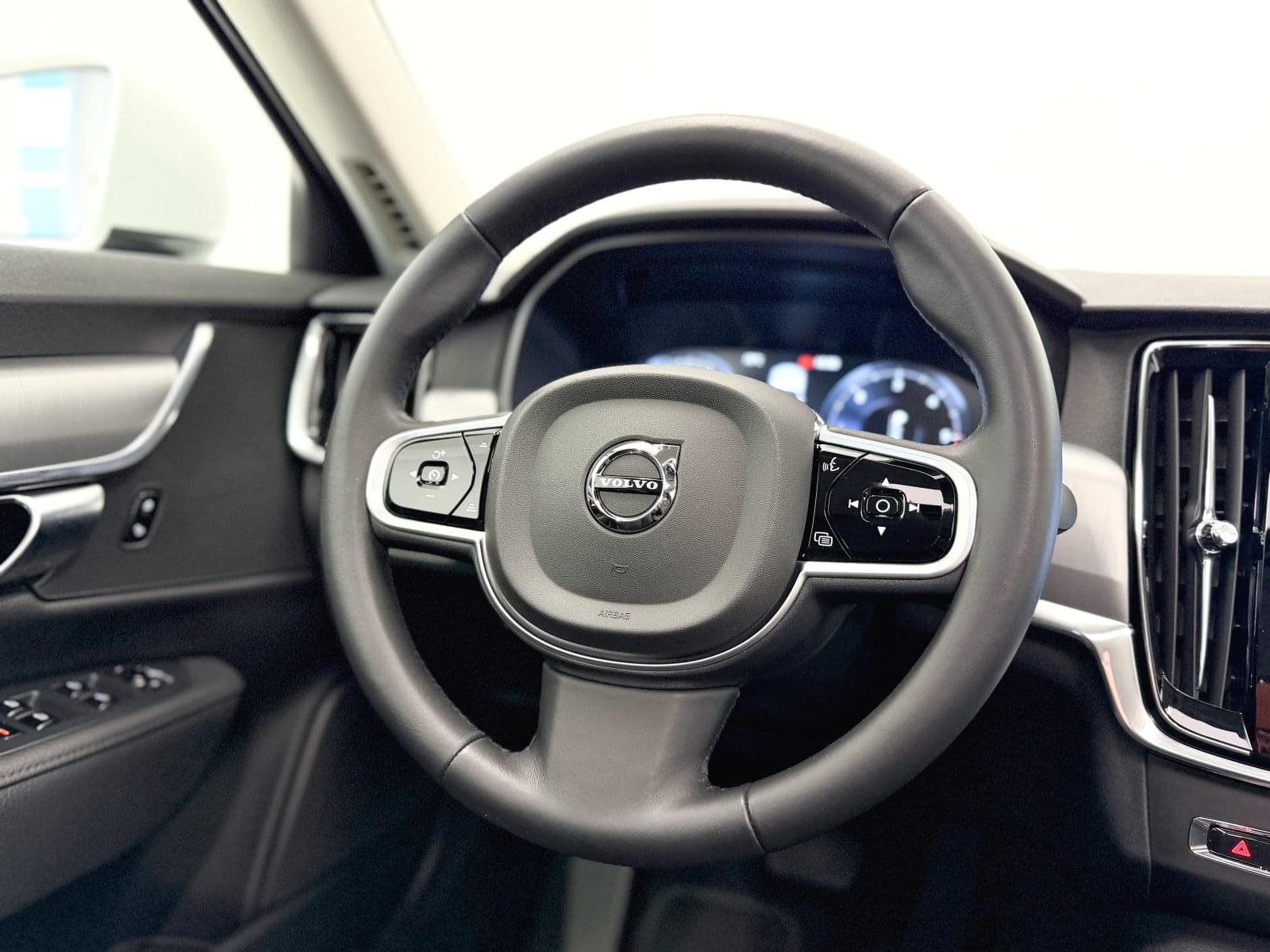 VOLVO S90 SEDáN 2.0 D4 MOMENTUM AUTO 190CV 30 