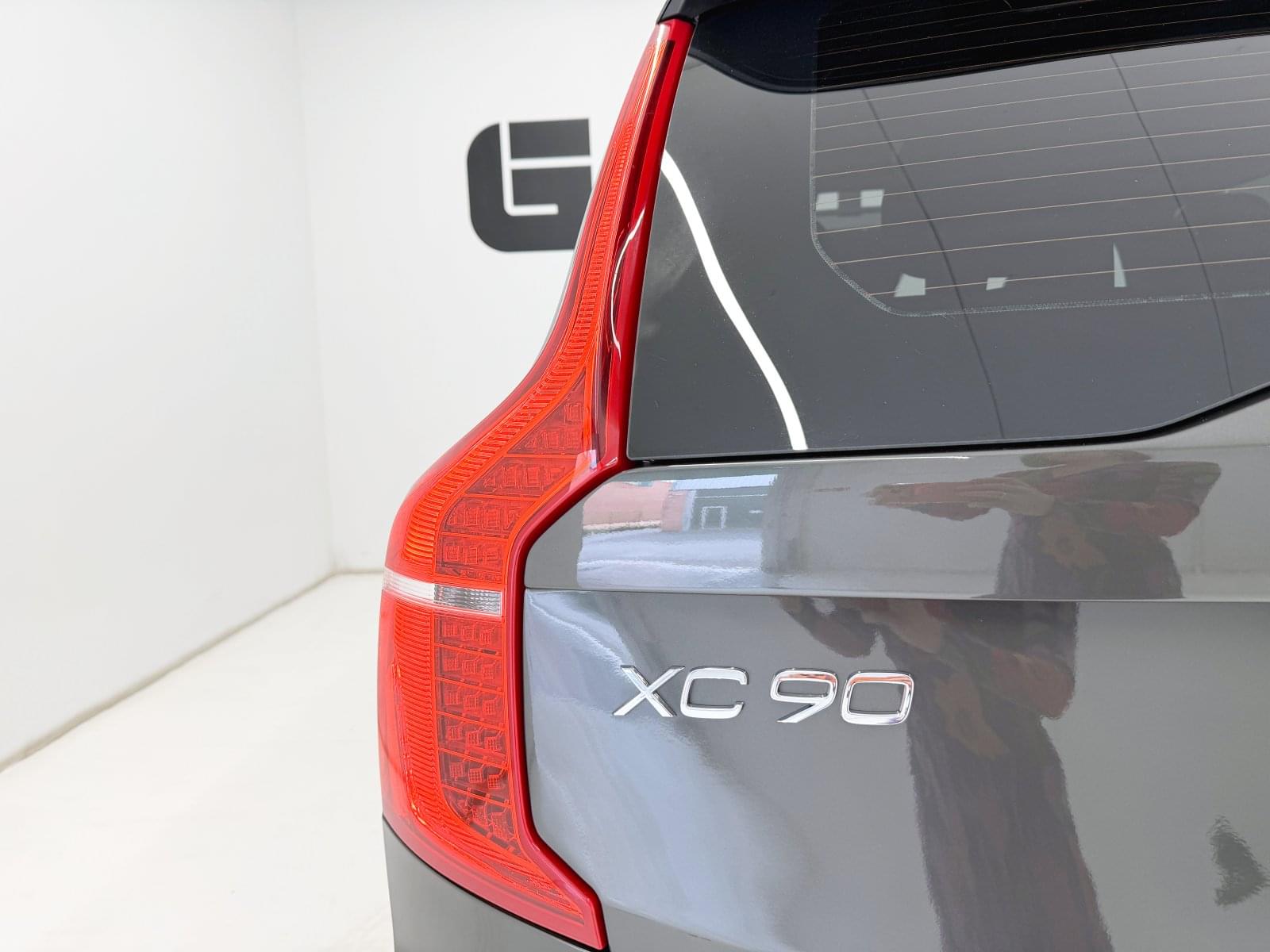 VOLVO XC90 2.0 T8 AWD RECHAR. INSCRi. EXP AUT 390CV 12