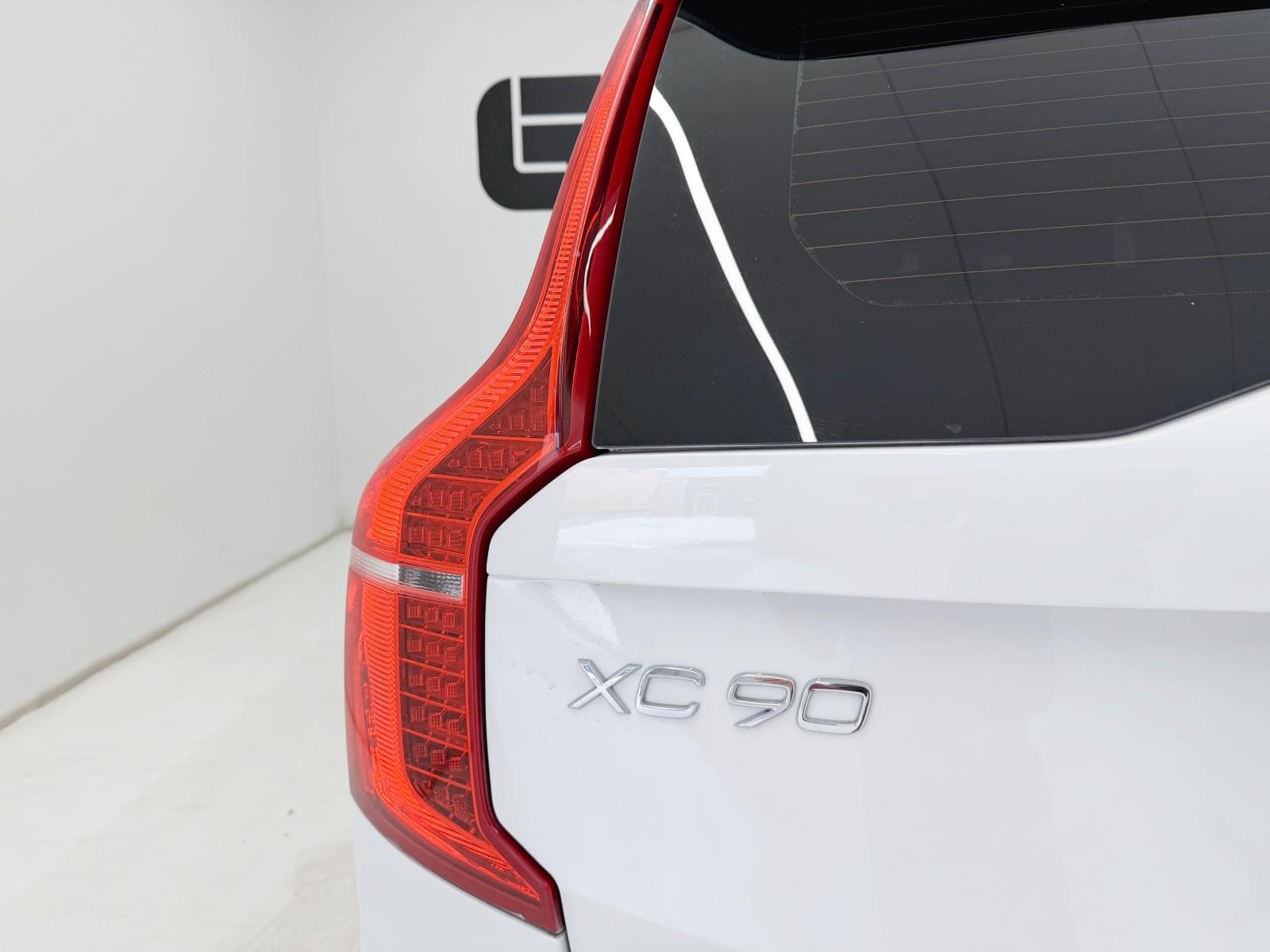 VOLVO XC90 2.0 B5 D AWD RDESIGN 11 