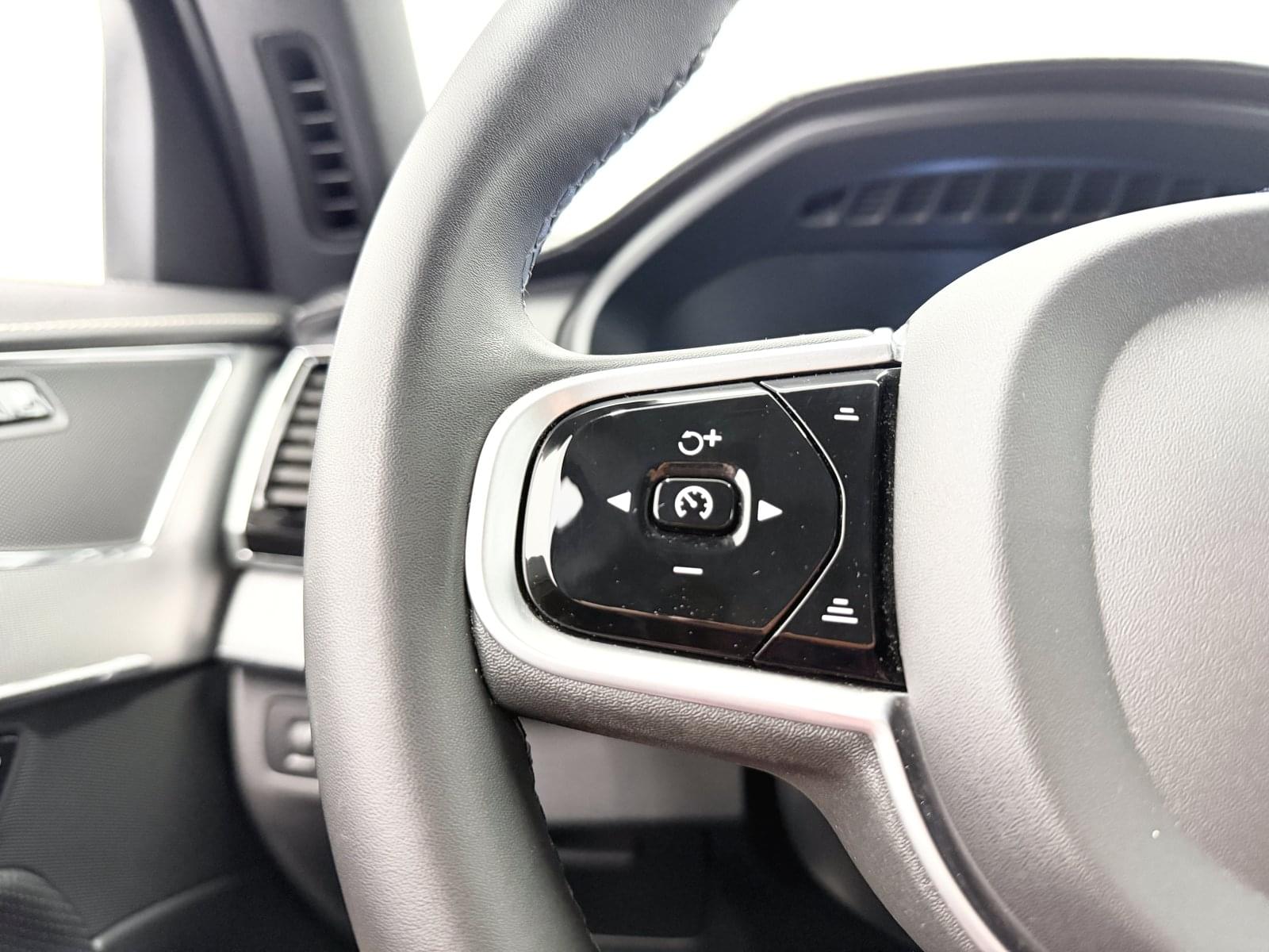 VOLVO XC90 2.0 B5 D AWD RDESIGN 30 