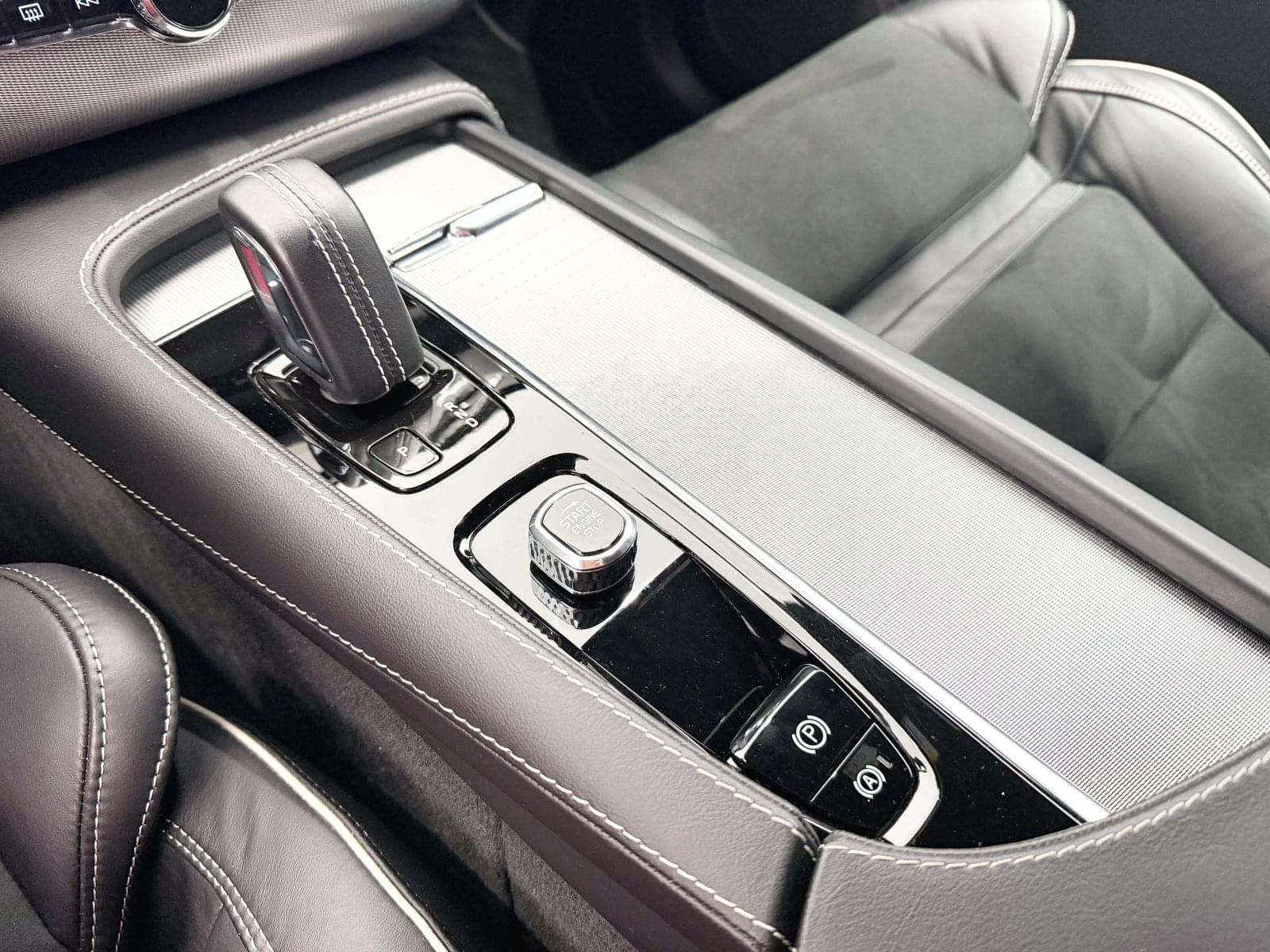 VOLVO XC90 2.0 B5 D AWD RDESIGN 37 