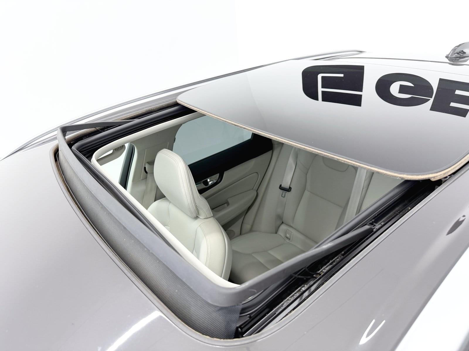VOLVO XC60 2.0 T6 AWD RECHARGE INSCRIP. AUT 355CV 7 