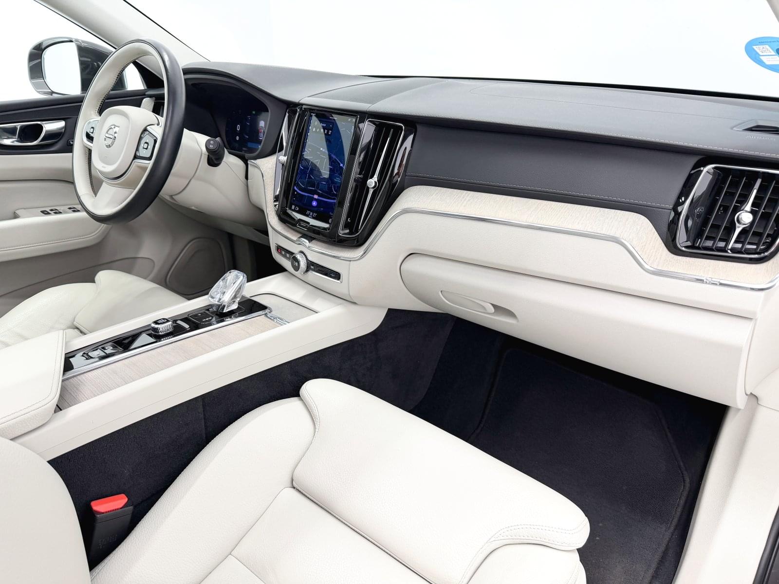 VOLVO XC60 2.0 T6 AWD RECHARGE INSCRIP. AUT 355CV 39 