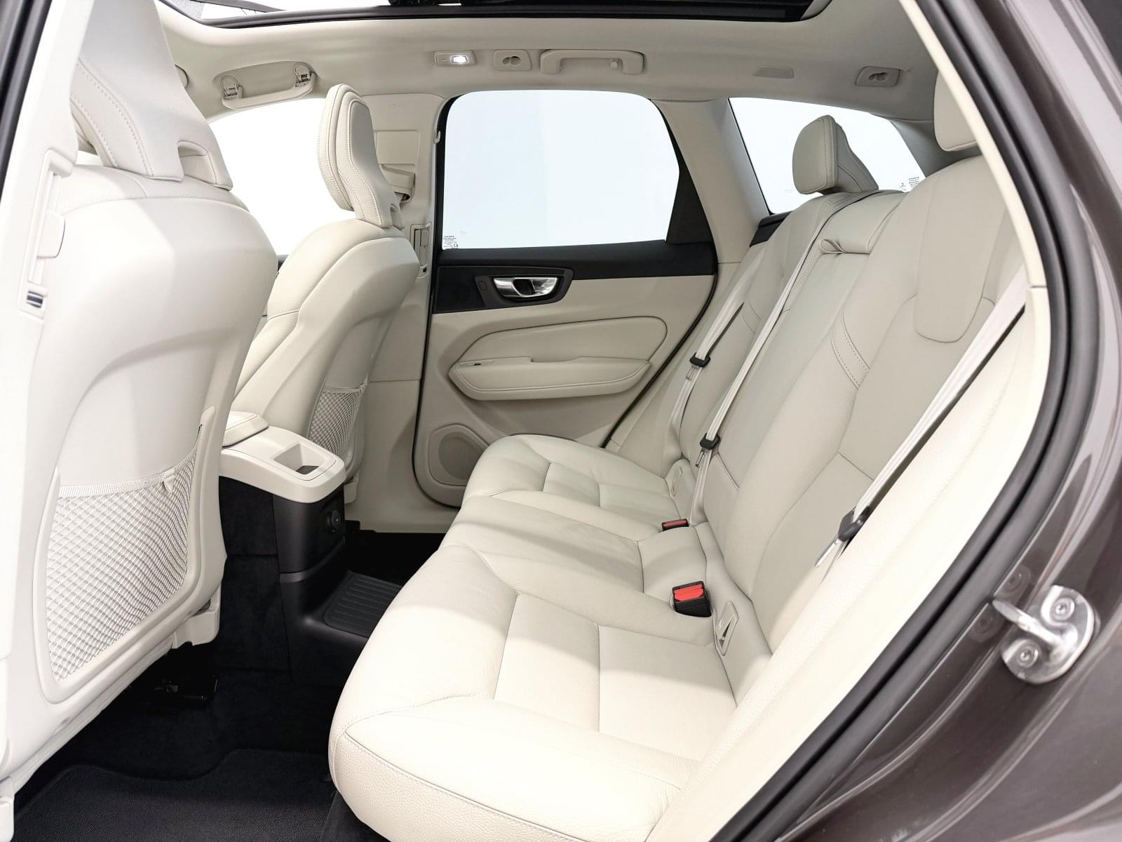 VOLVO XC60 2.0 T6 AWD RECHARGE INSCRIP. AUT 355CV 43 