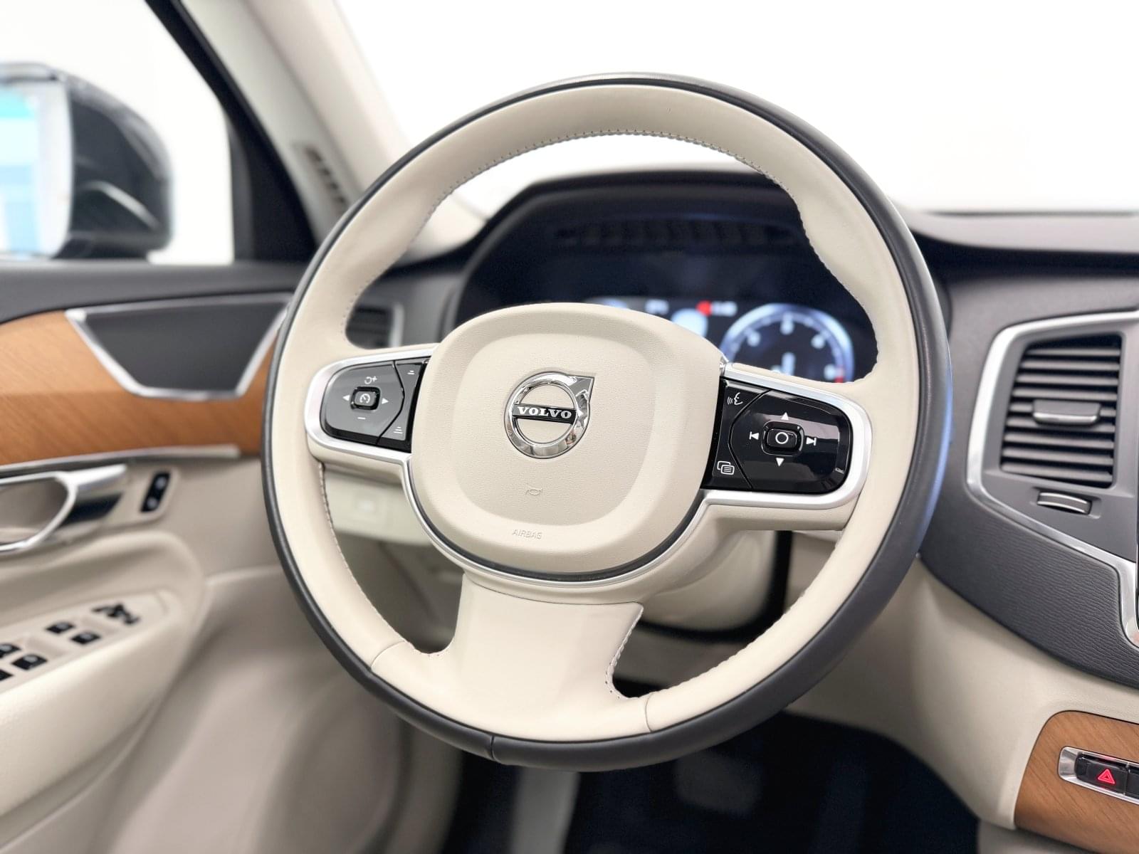 VOLVO XC90 2.0 B5 D AWD MOMENTUM PRO AU 235 CV 31