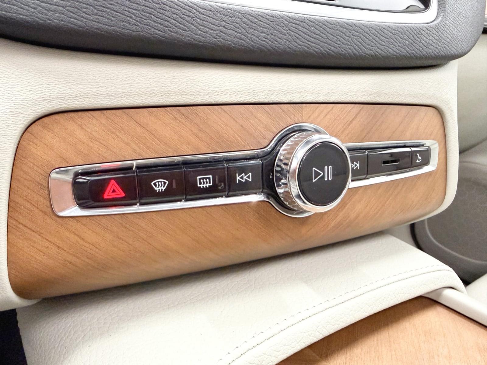 VOLVO XC90 2.0 B5 D AWD MOMENTUM PRO AU 235 CV 38