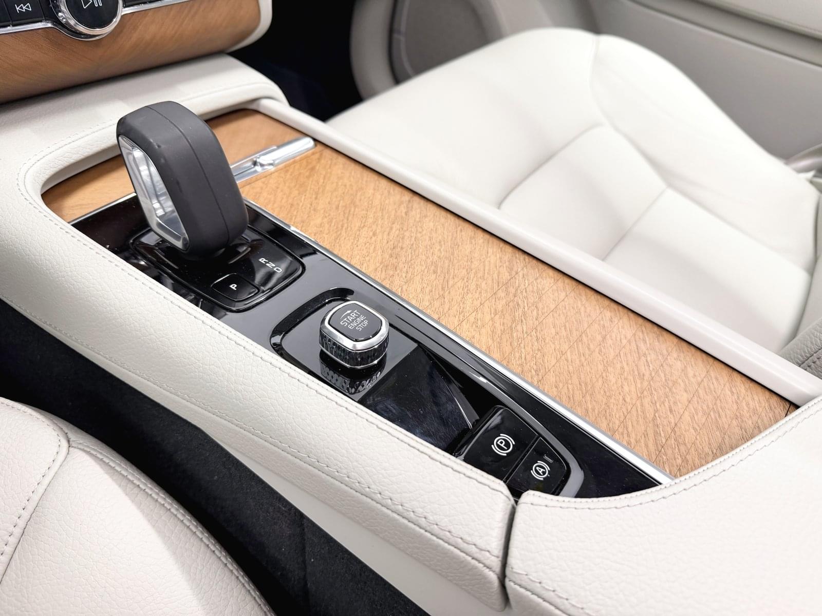 VOLVO XC90 2.0 B5 D AWD MOMENTUM PRO AU 235 CV 39