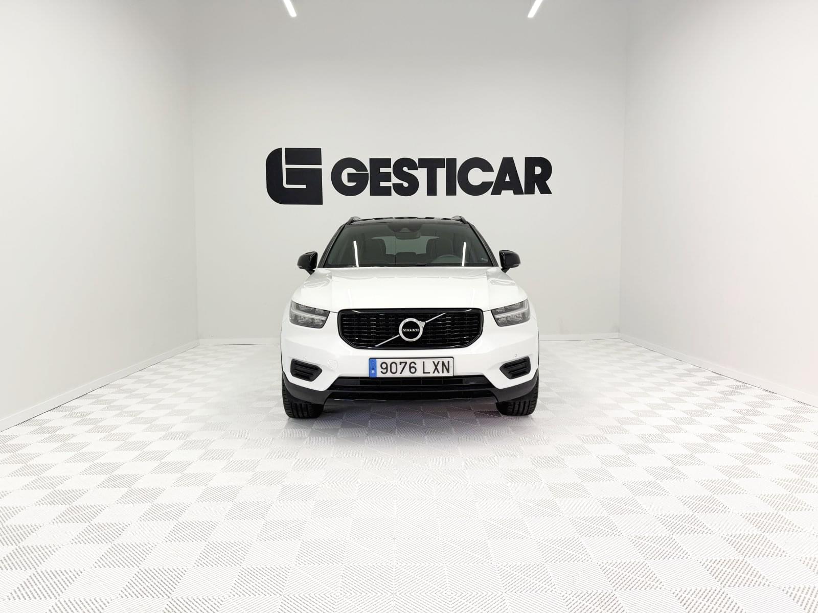 VOLVO XC40 1.5 T5 TWIN RECHARGE R-DESIGN 262CV 6 