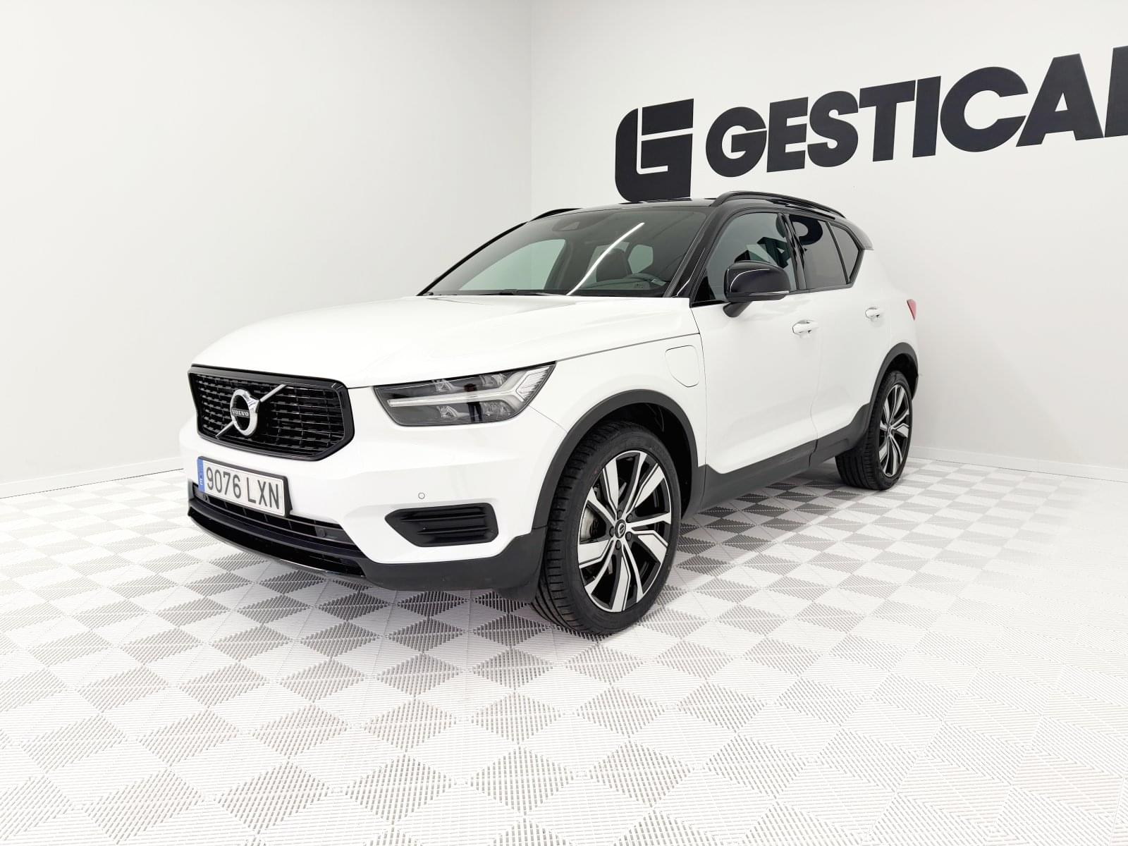 VOLVO XC40 1.5 T5 TWIN RECHARGE R-DESIGN 262CV 8 