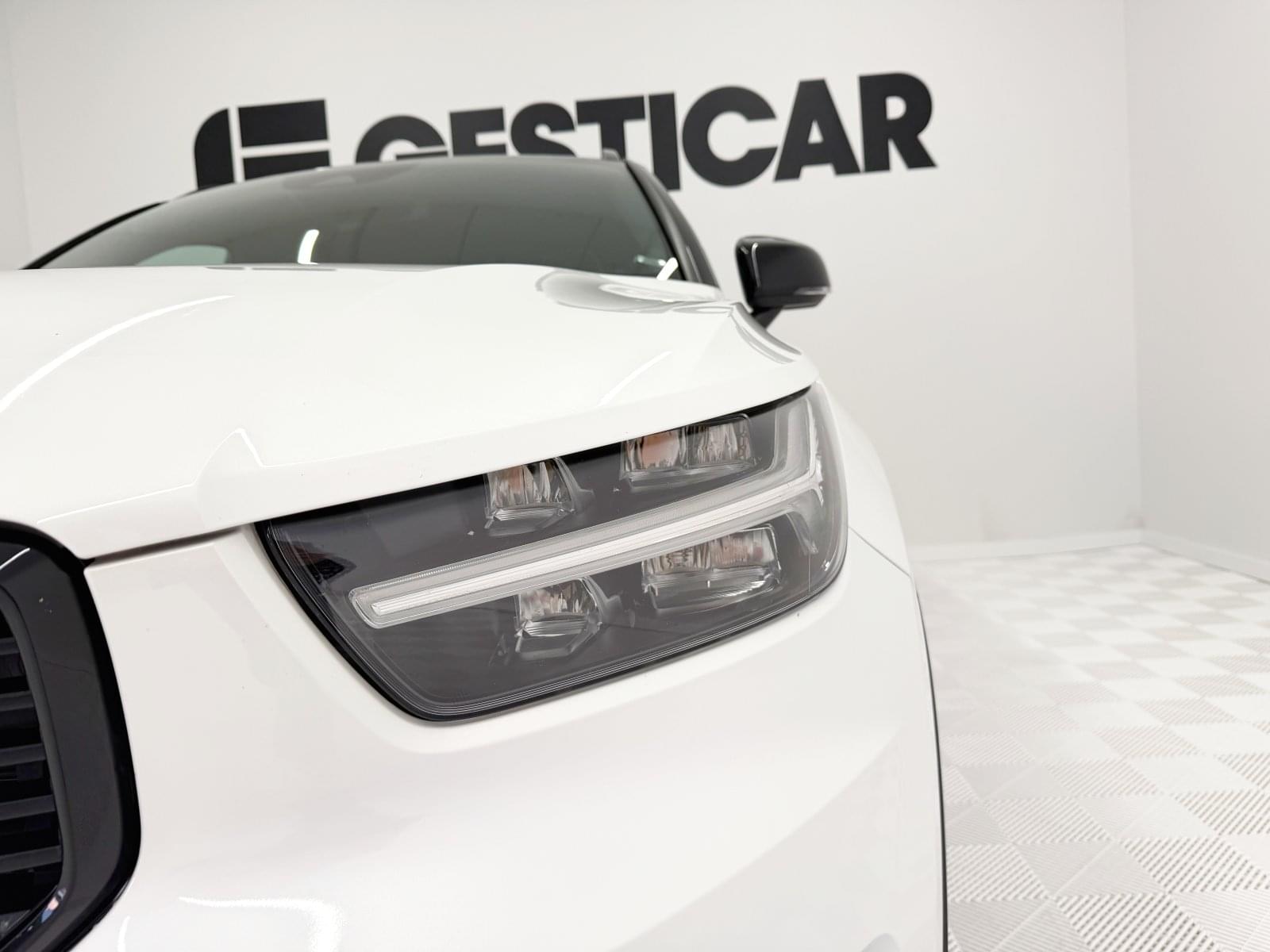 VOLVO XC40 1.5 T5 TWIN RECHARGE R-DESIGN 262CV 9 