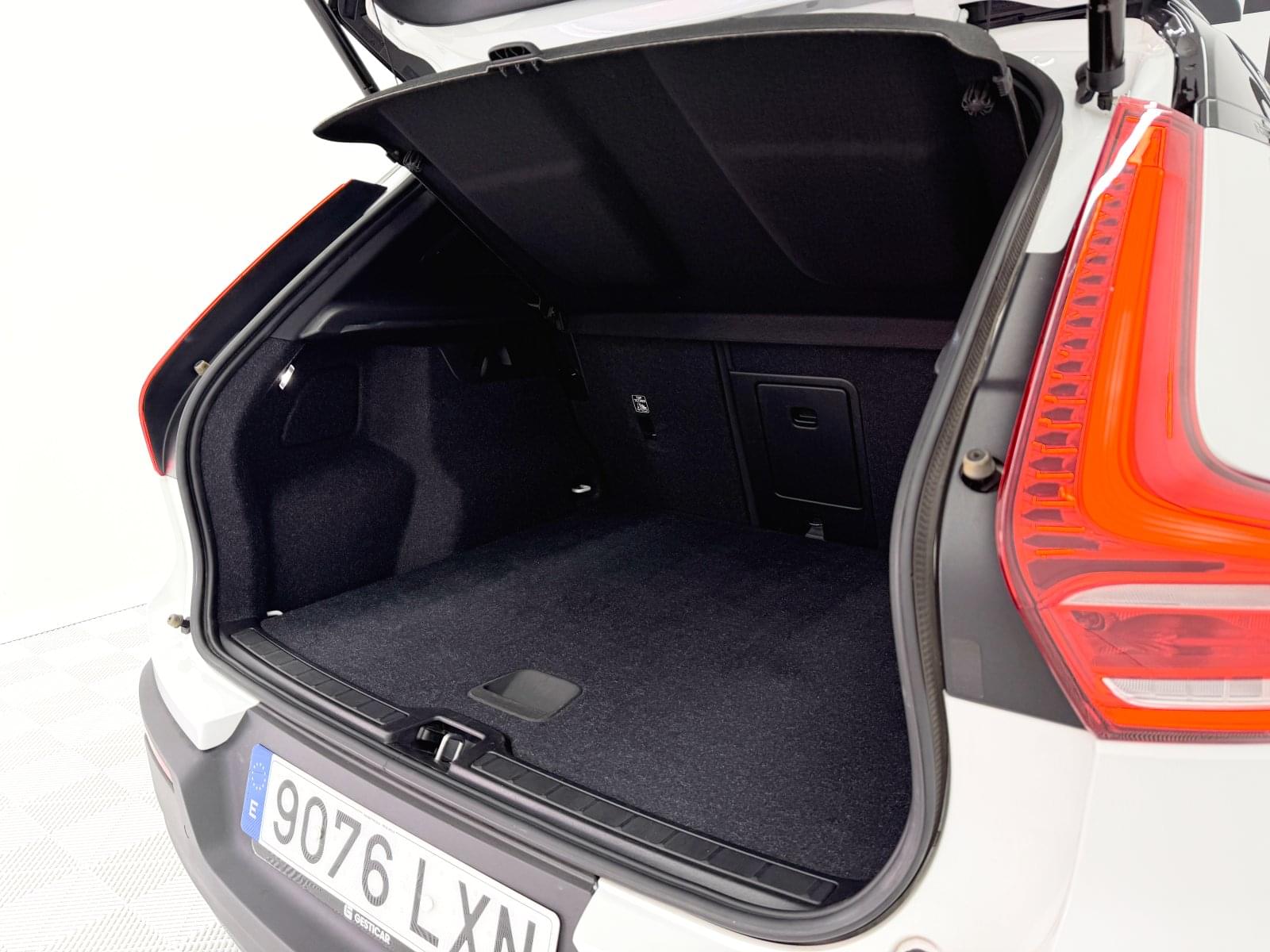 VOLVO XC40 1.5 T5 TWIN RECHARGE R-DESIGN 262CV 16 