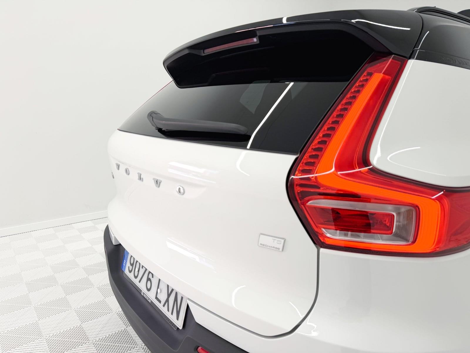 VOLVO XC40 1.5 T5 TWIN RECHARGE R-DESIGN 262CV 17 