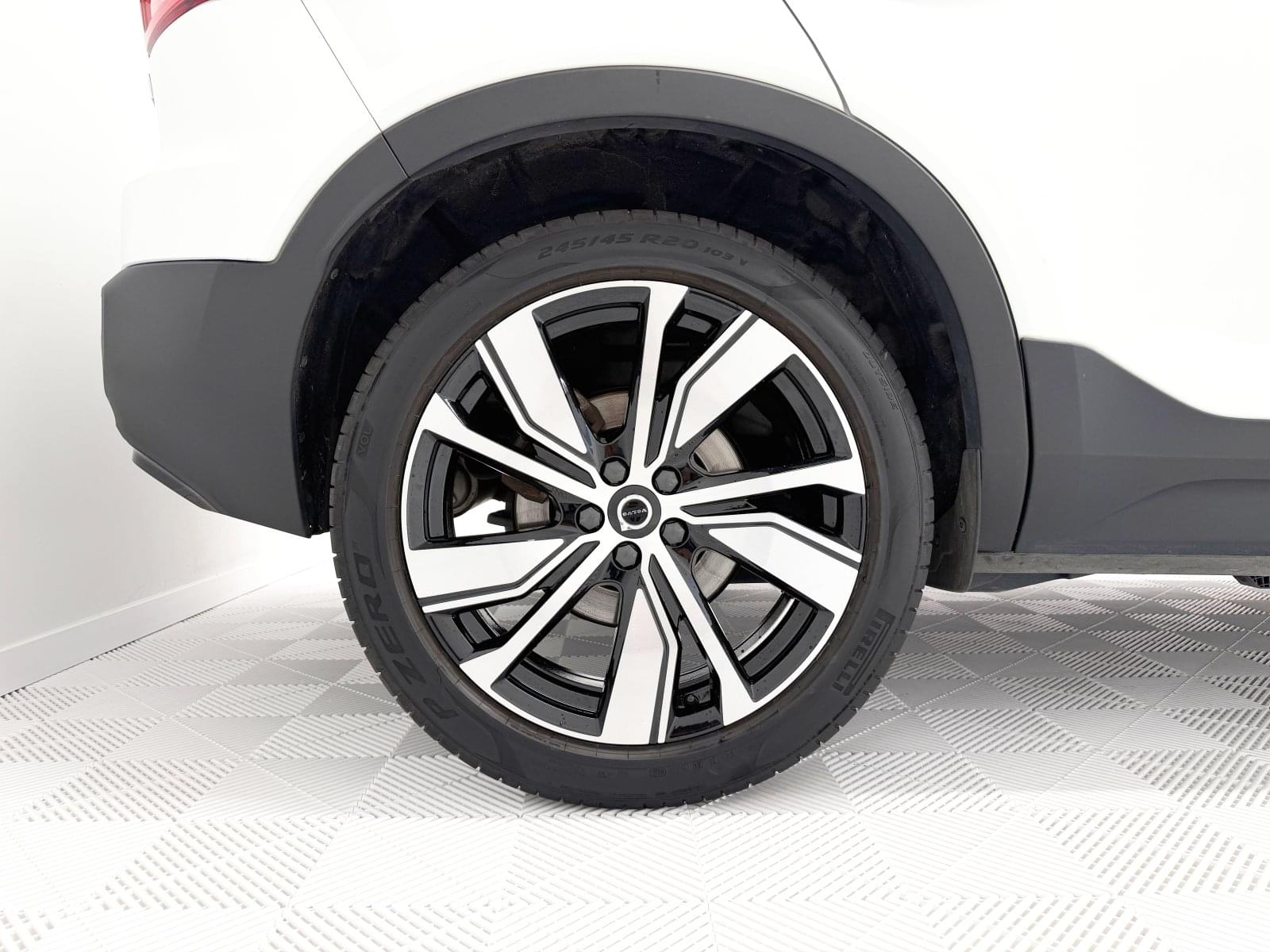 VOLVO XC40 1.5 T5 TWIN RECHARGE R-DESIGN 262CV 23 