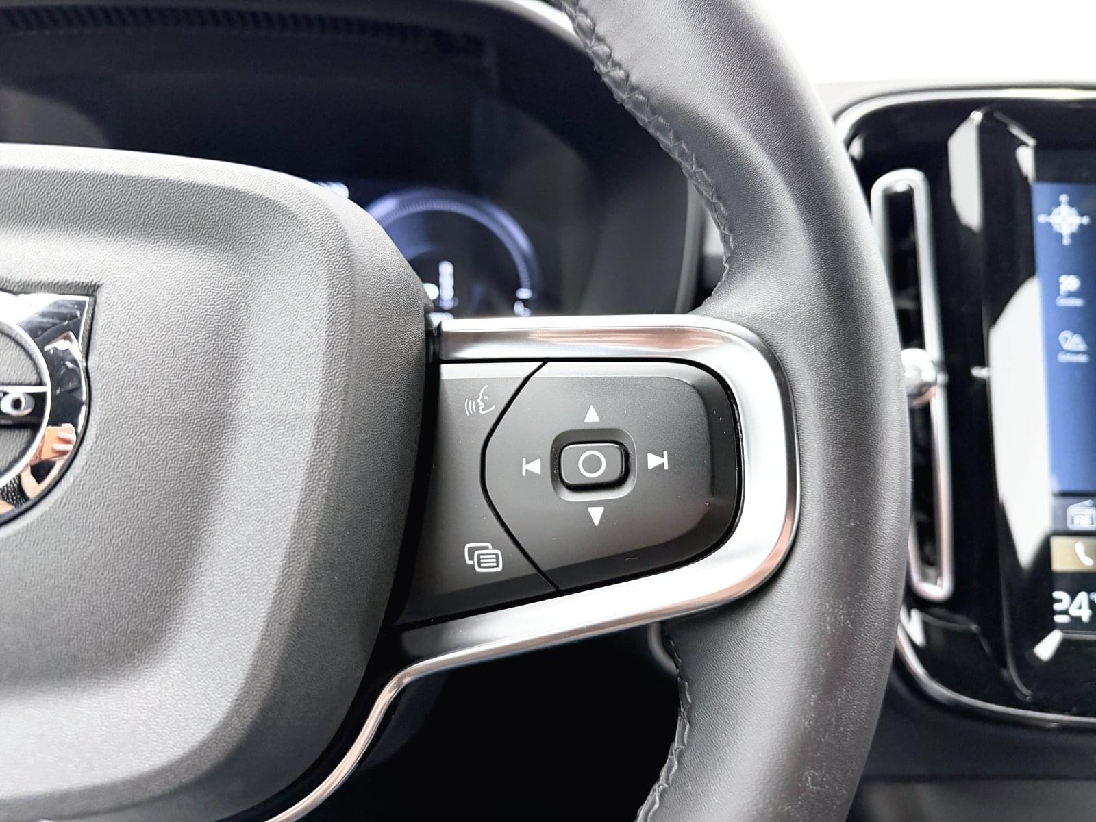 VOLVO XC40 1.5 T5 TWIN RECHARGE R-DESIGN 262CV 30 