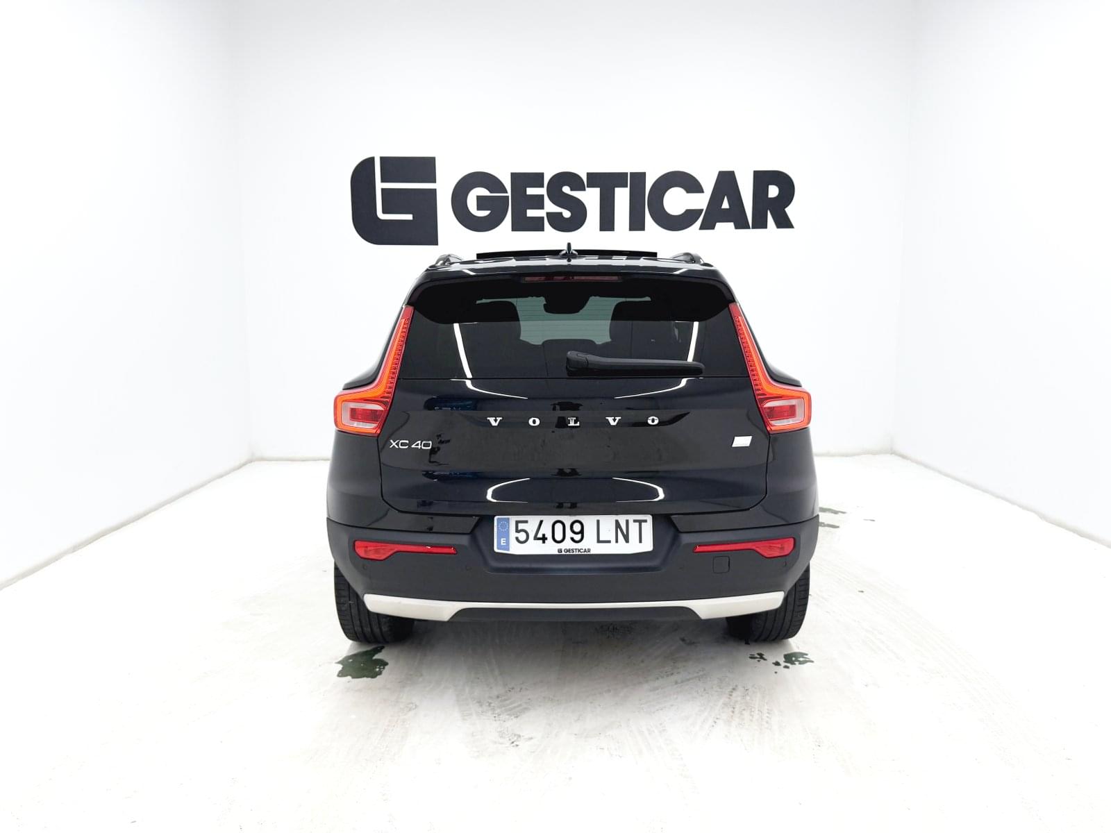 VOLVO XC40 1.5 T5 TWIN RECHARGE R-DESIGN AUT 262 13 