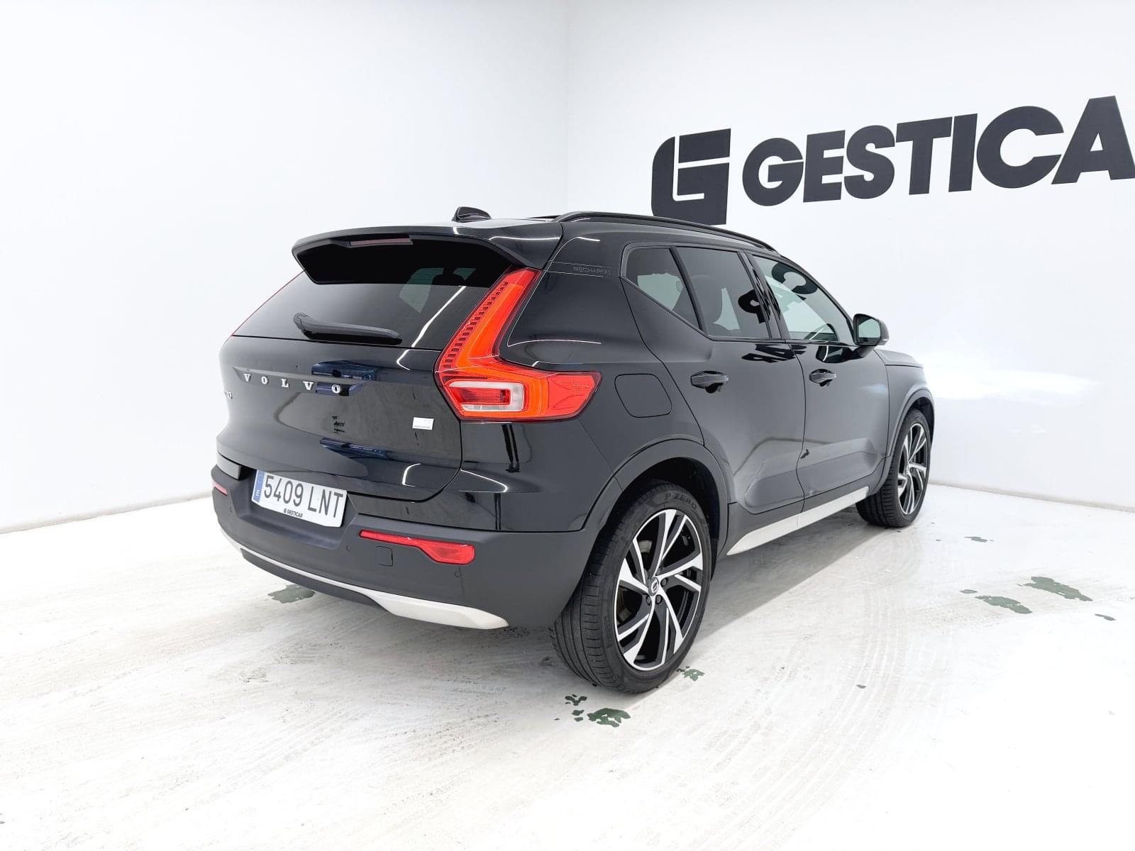 VOLVO XC40 1.5 T5 TWIN RECHARGE R-DESIGN AUT 262 18 