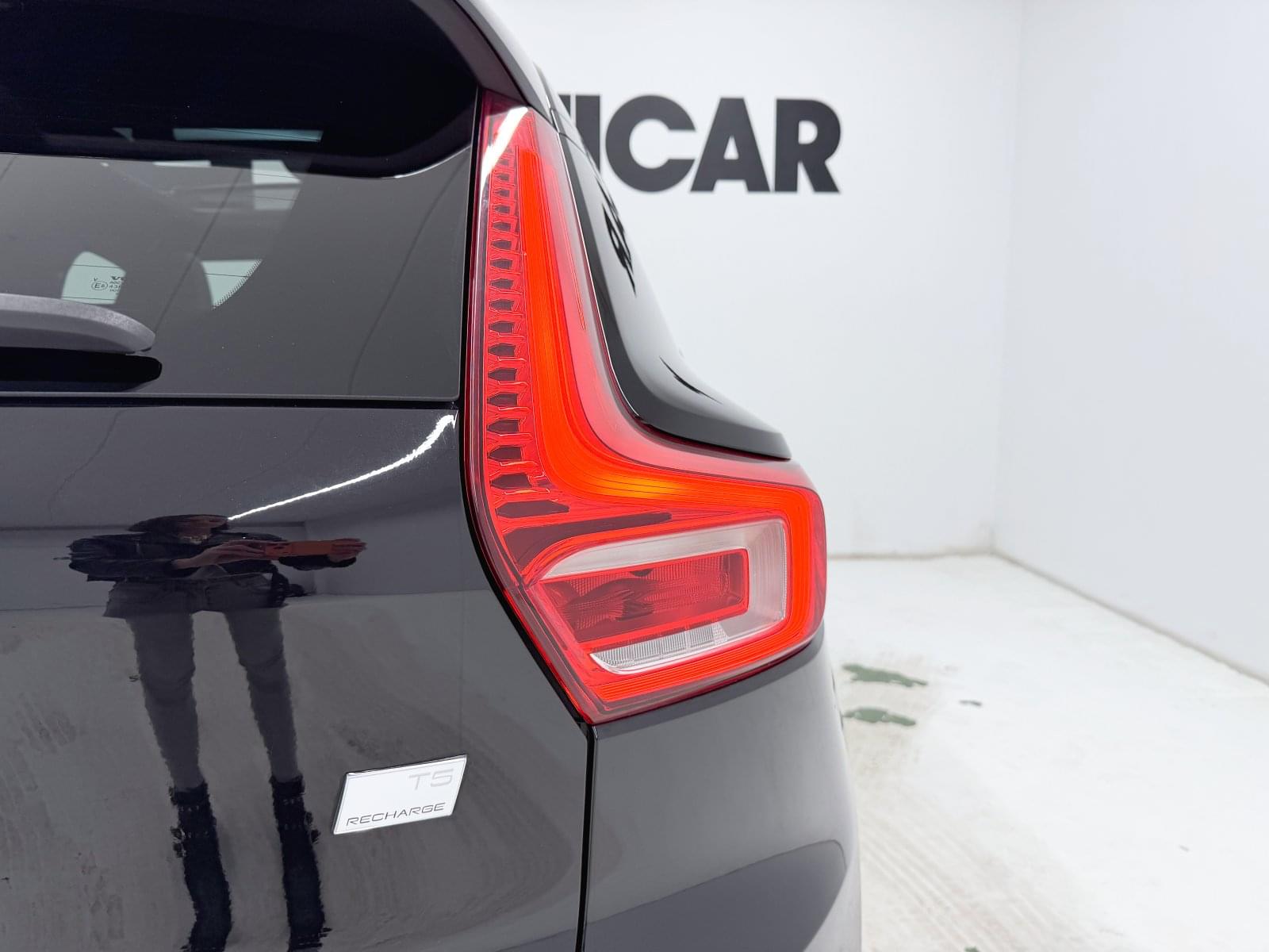 VOLVO XC40 1.5 T5 TWIN RECHARGE R-DESIGN AUT 262 19 