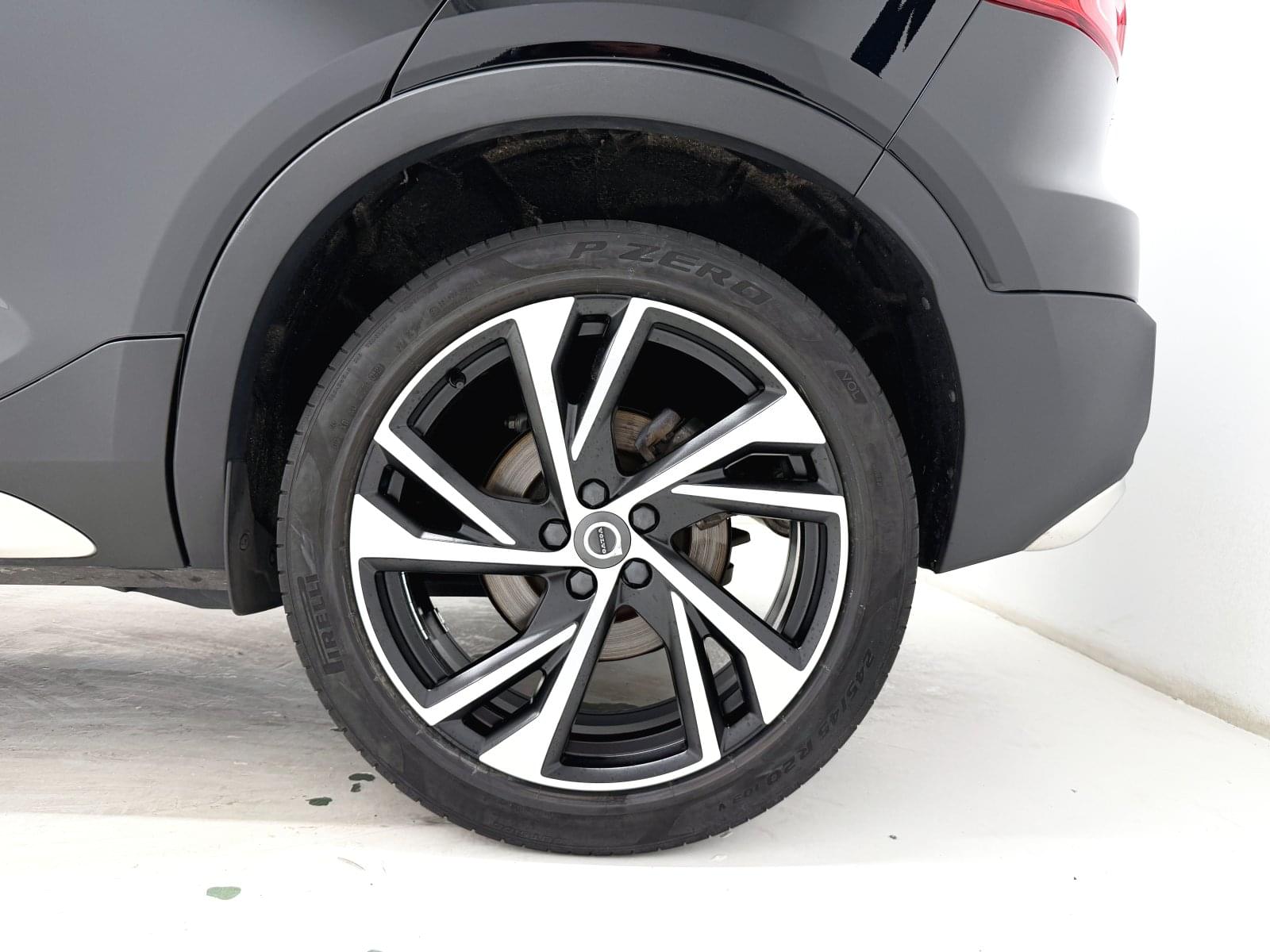 VOLVO XC40 1.5 T5 TWIN RECHARGE R-DESIGN AUT 262 22 