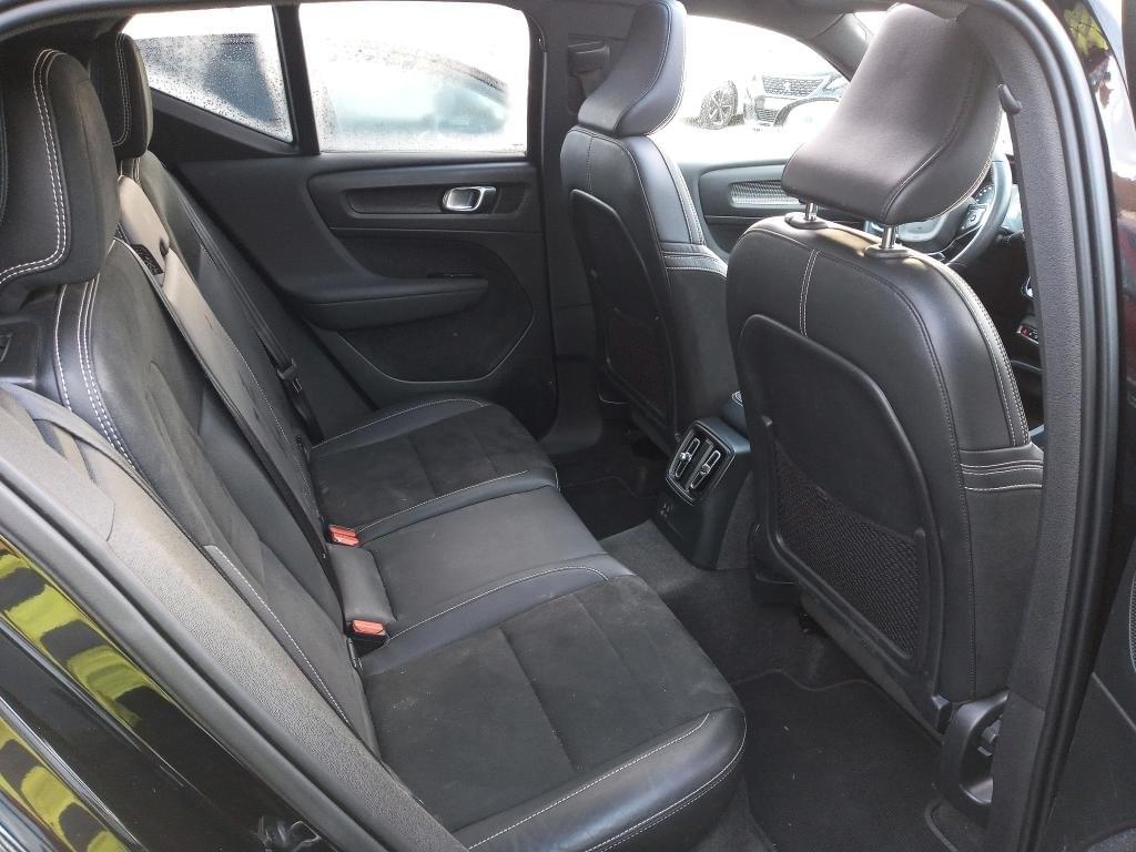 VOLVO XC40 1.5 T5 TWIN RECHARGE R-DESIGN AUT 262 10 
