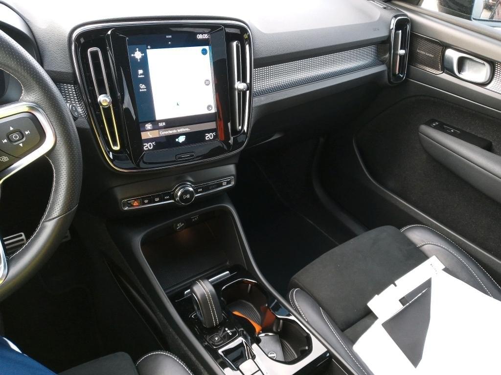 VOLVO XC40 1.5 T5 TWIN RECHARGE R-DESIGN AUT 262 7 