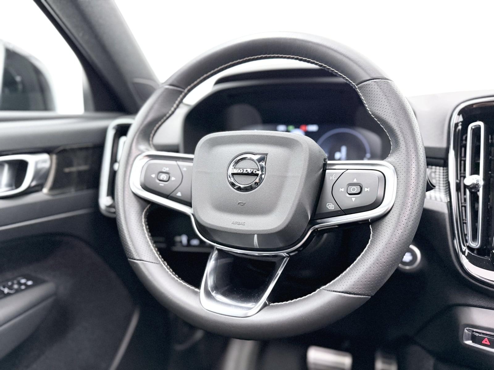 VOLVO XC40 1.5 T5 TWIN RECHARGE R-DESIGN AUT 262 30 