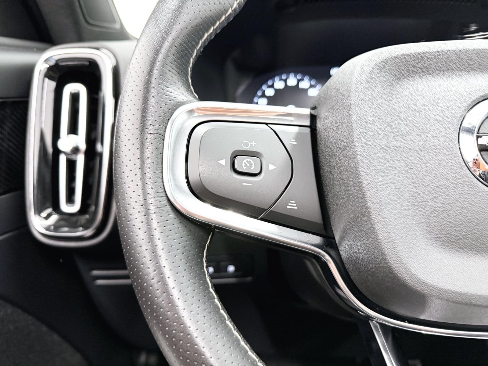 VOLVO XC40 1.5 T5 TWIN RECHARGE R-DESIGN AUT 262 31 