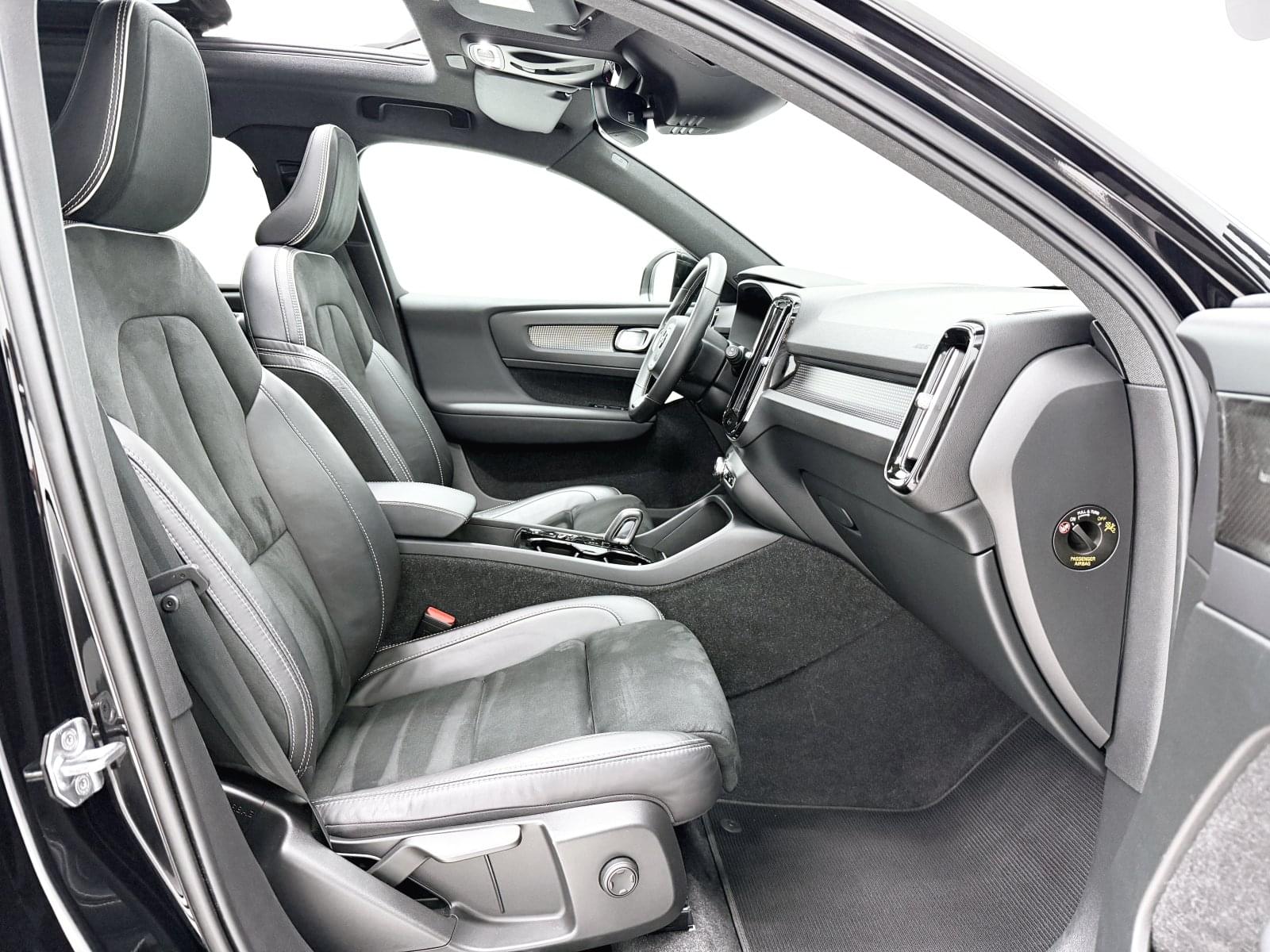 VOLVO XC40 1.5 T5 TWIN RECHARGE R-DESIGN AUT 262 40 