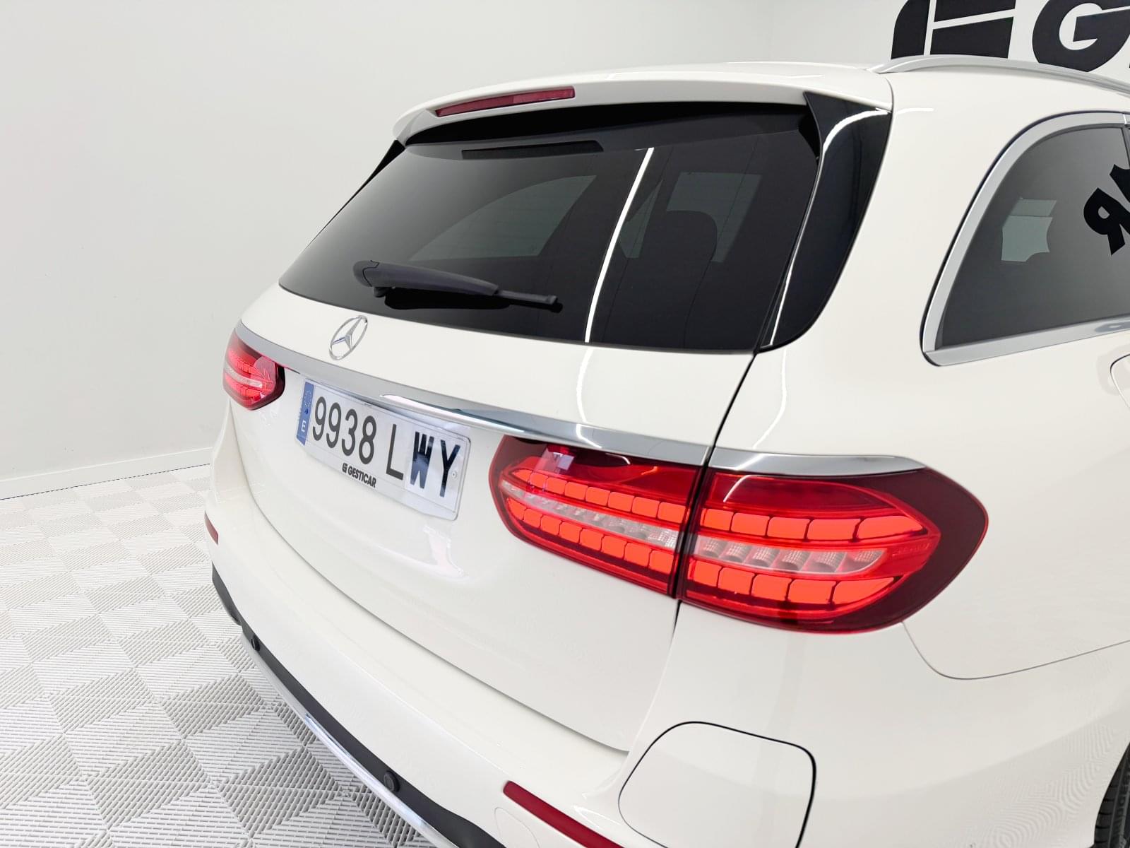 MERCEDES CLASE E E 300 E ESTATE 320CV 17