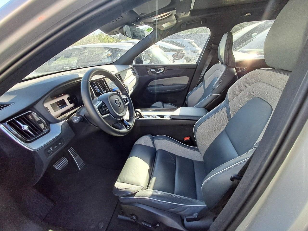 VOLVO XC60 2.0 T6 AWD RECHARGE R-DESIGN AUTO 340CV 8