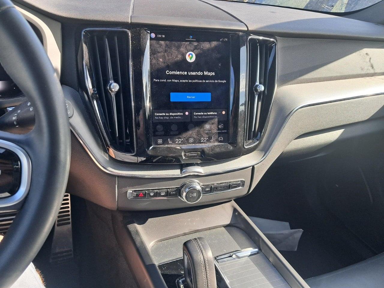 VOLVO XC60 2.0 T6 AWD RECHARGE R-DESIGN AUTO 340CV 10