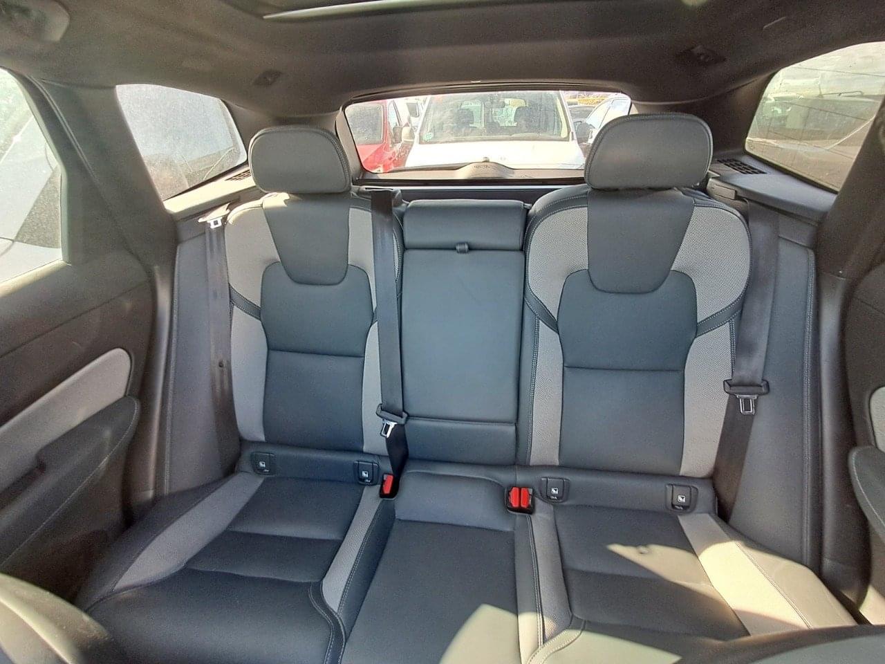 VOLVO XC60 2.0 T6 AWD RECHARGE R-DESIGN AUTO 340CV 12