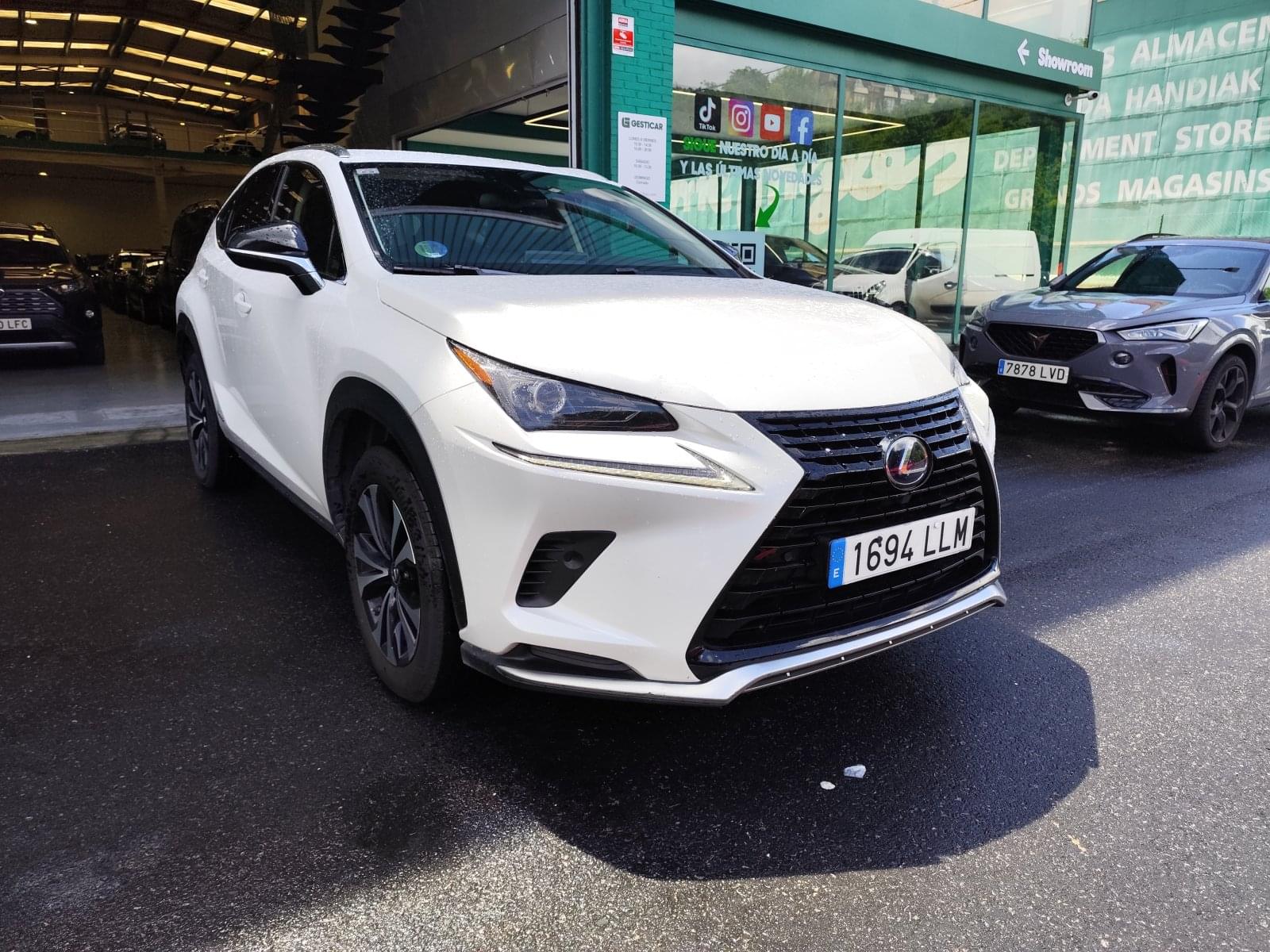 LEXUS NX 300H PREMIUM 2WD 5