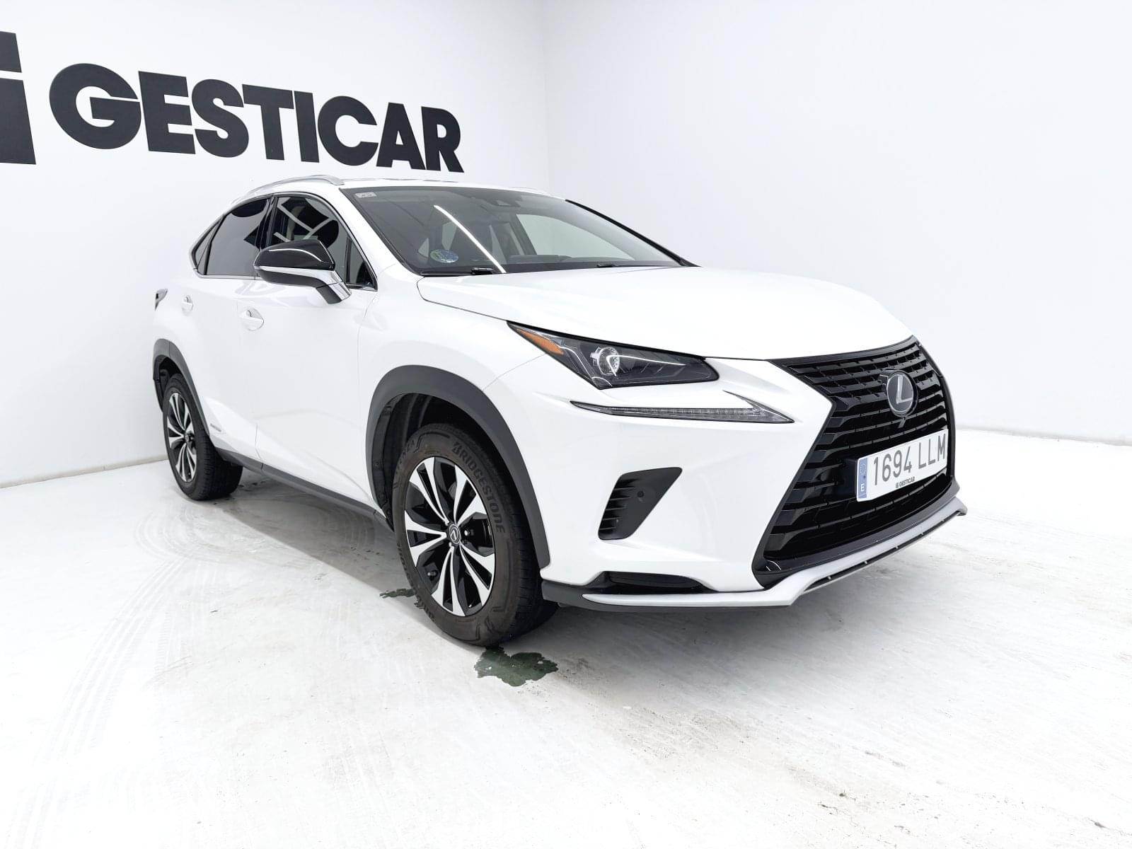 LEXUS NX 300H PREMIUM 2WD 3 