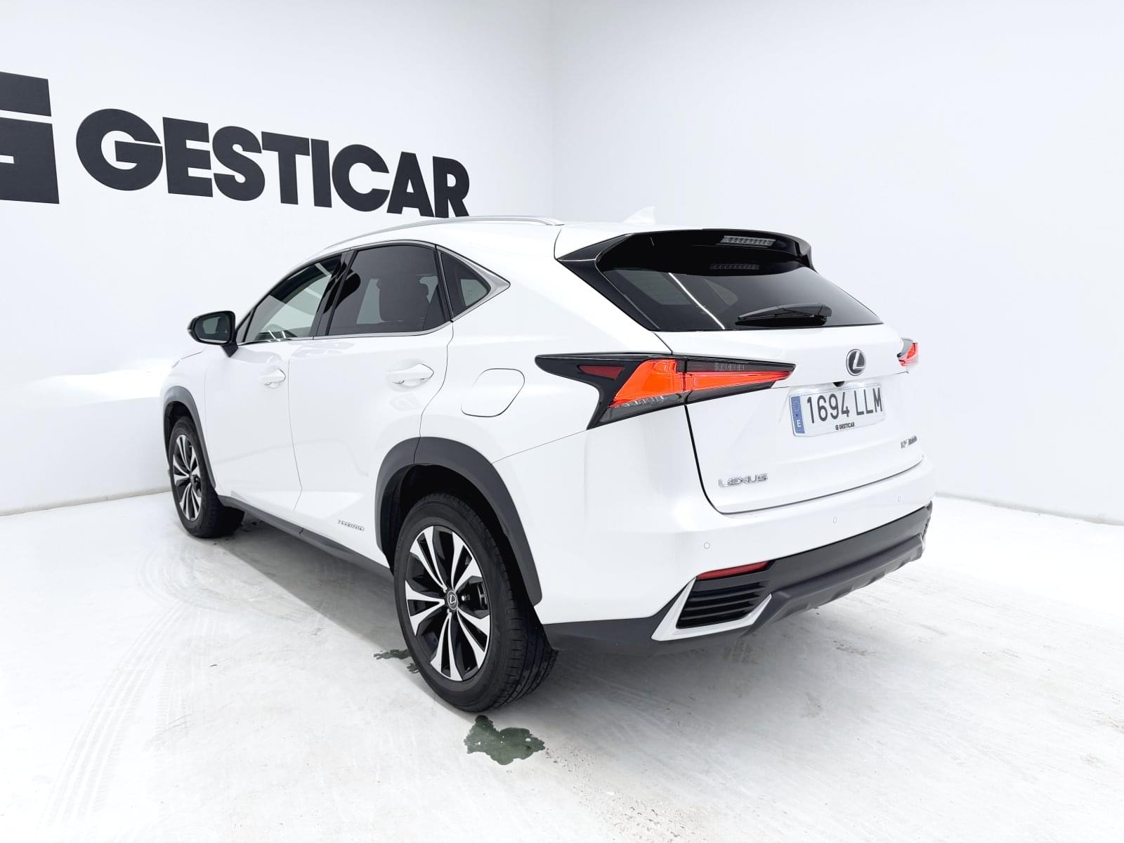 LEXUS NX 300H PREMIUM 2WD 11 