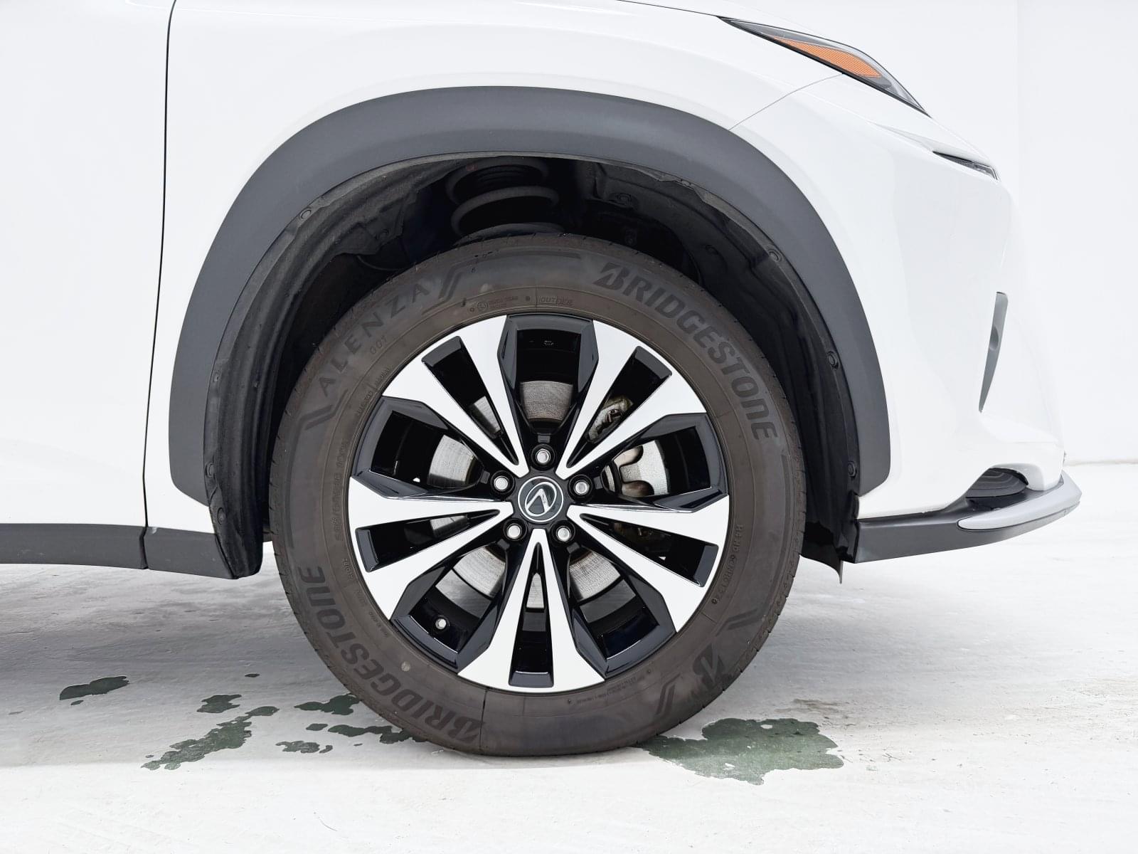 LEXUS NX 300H PREMIUM 2WD 21 