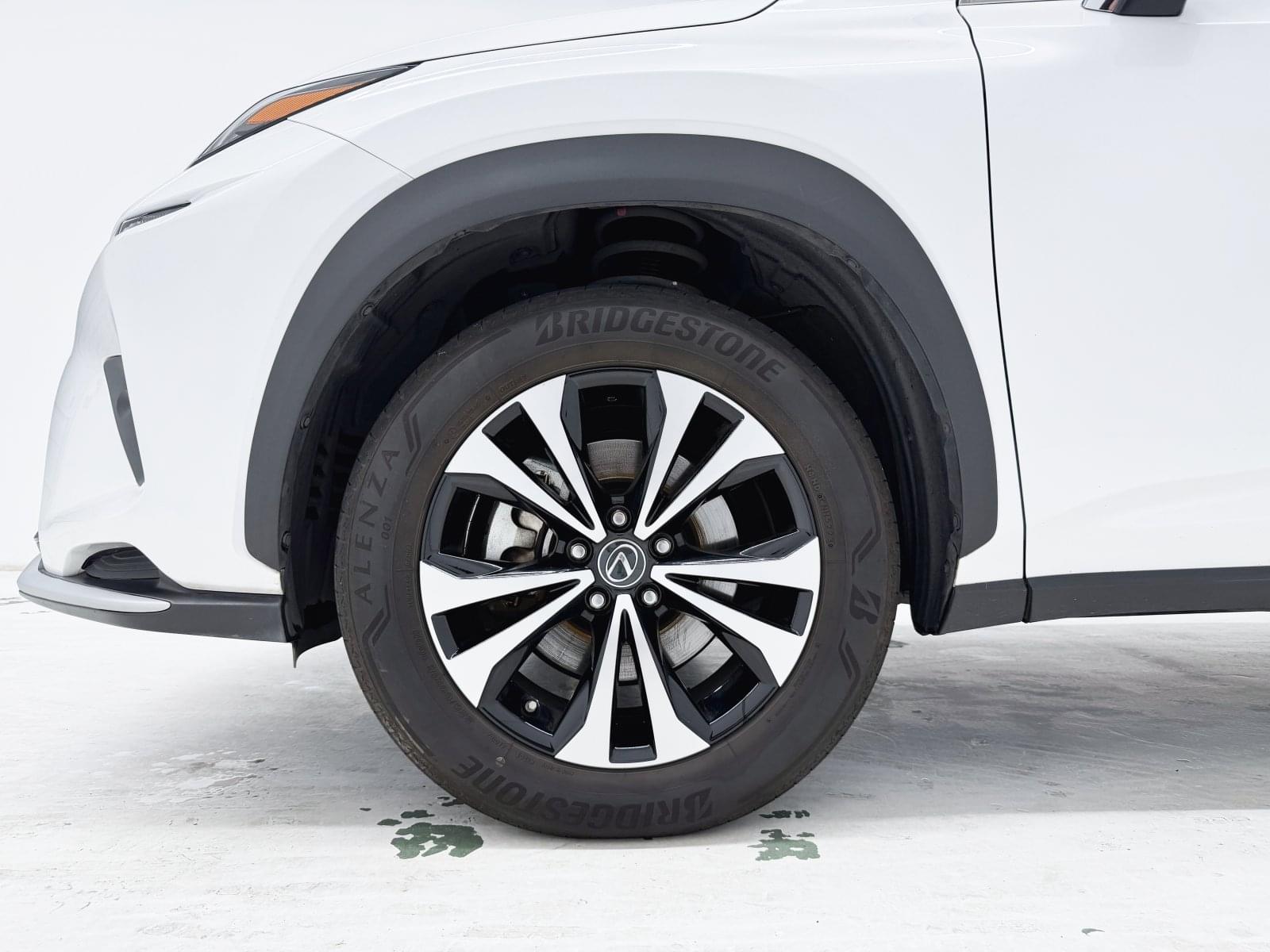 LEXUS NX 300H PREMIUM 2WD 22 