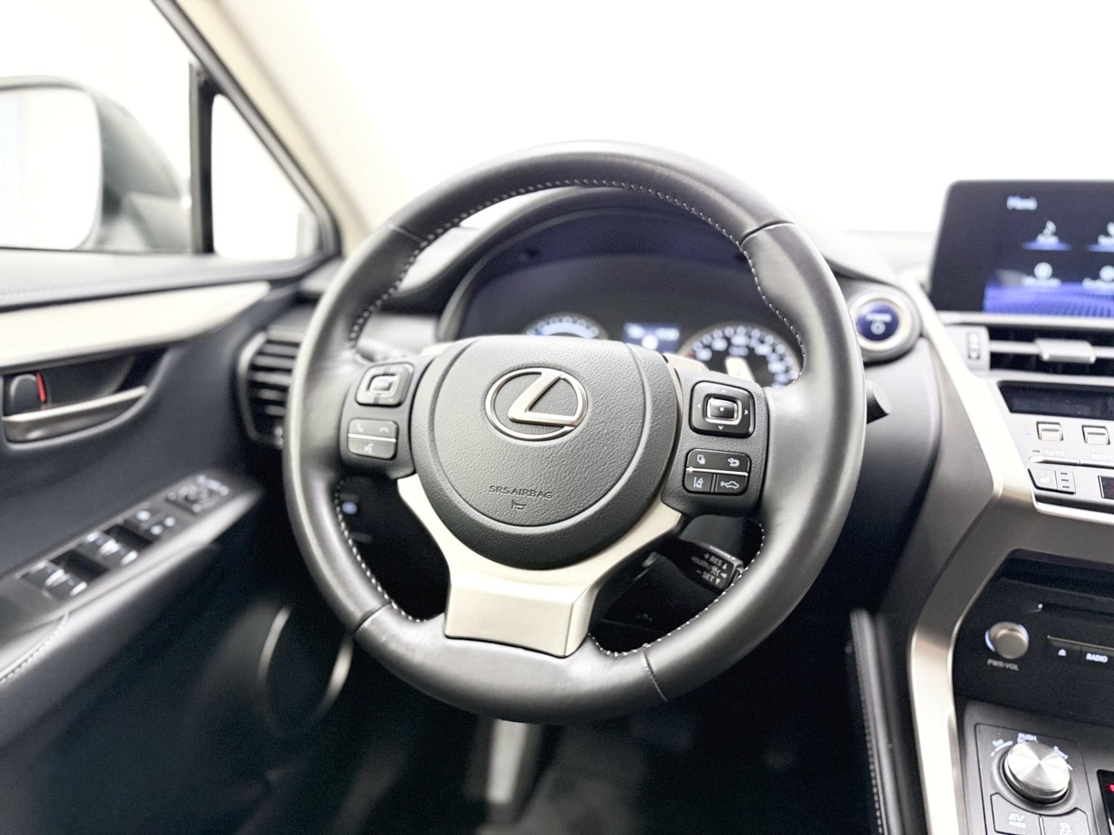 LEXUS NX 300H PREMIUM 2WD 29 