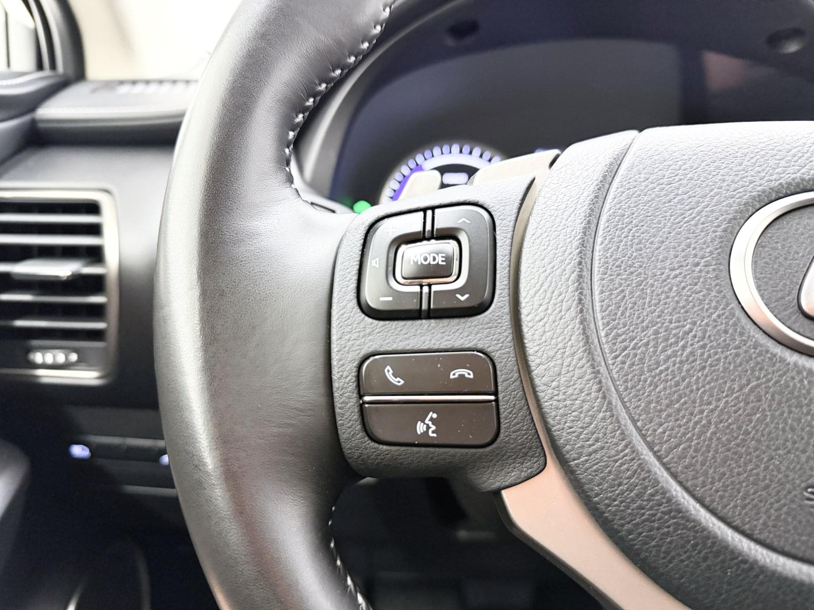 LEXUS NX 300H PREMIUM 2WD 30 